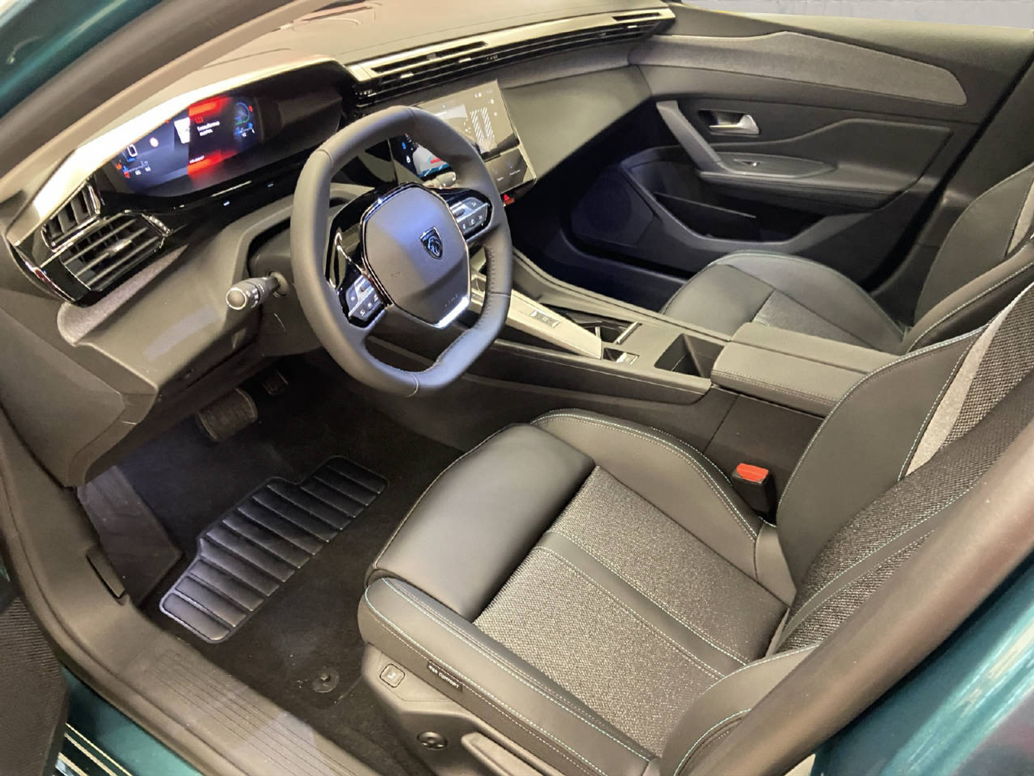 listing desktop thumbnail image 4