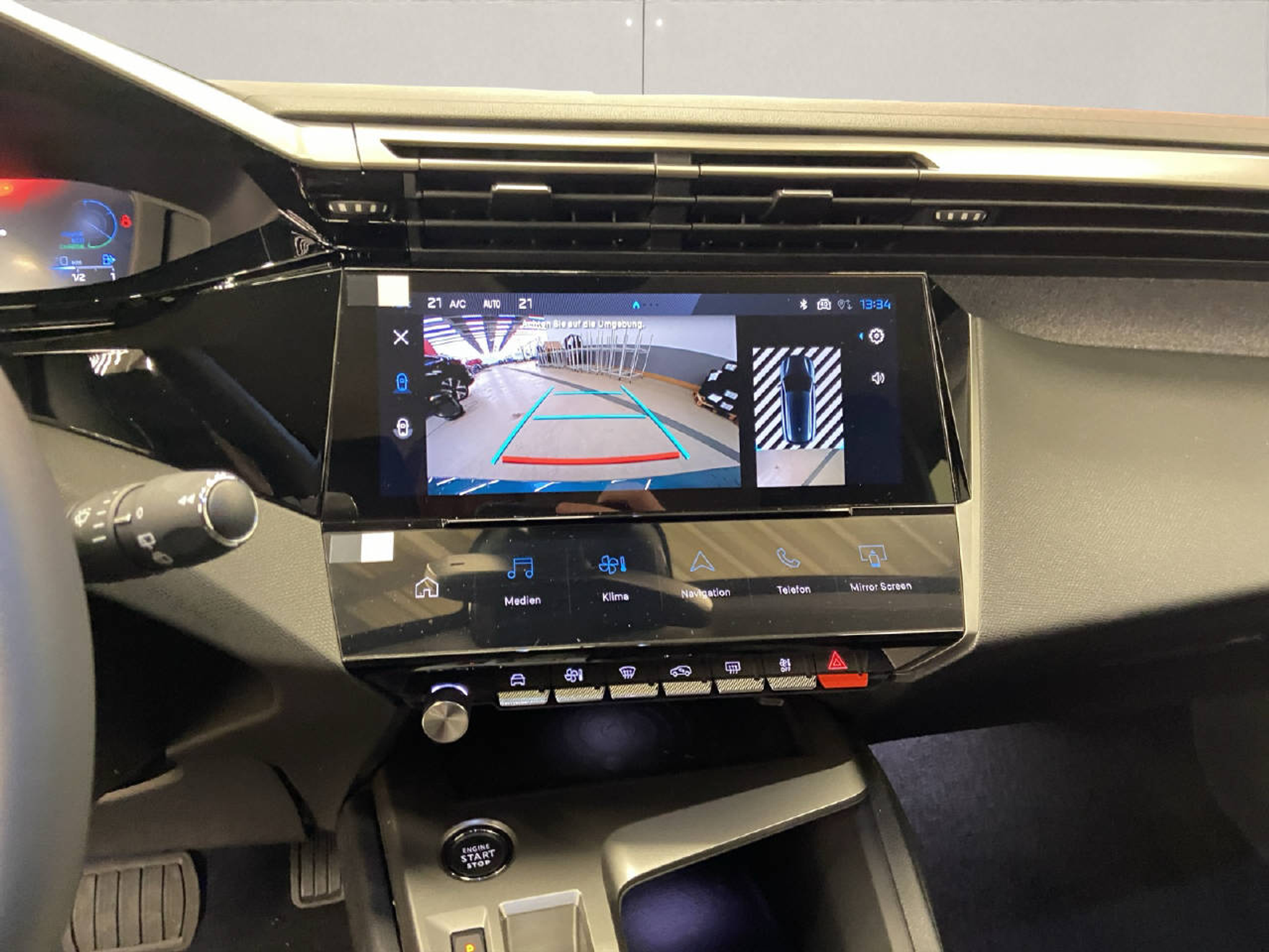 listing desktop thumbnail image 7