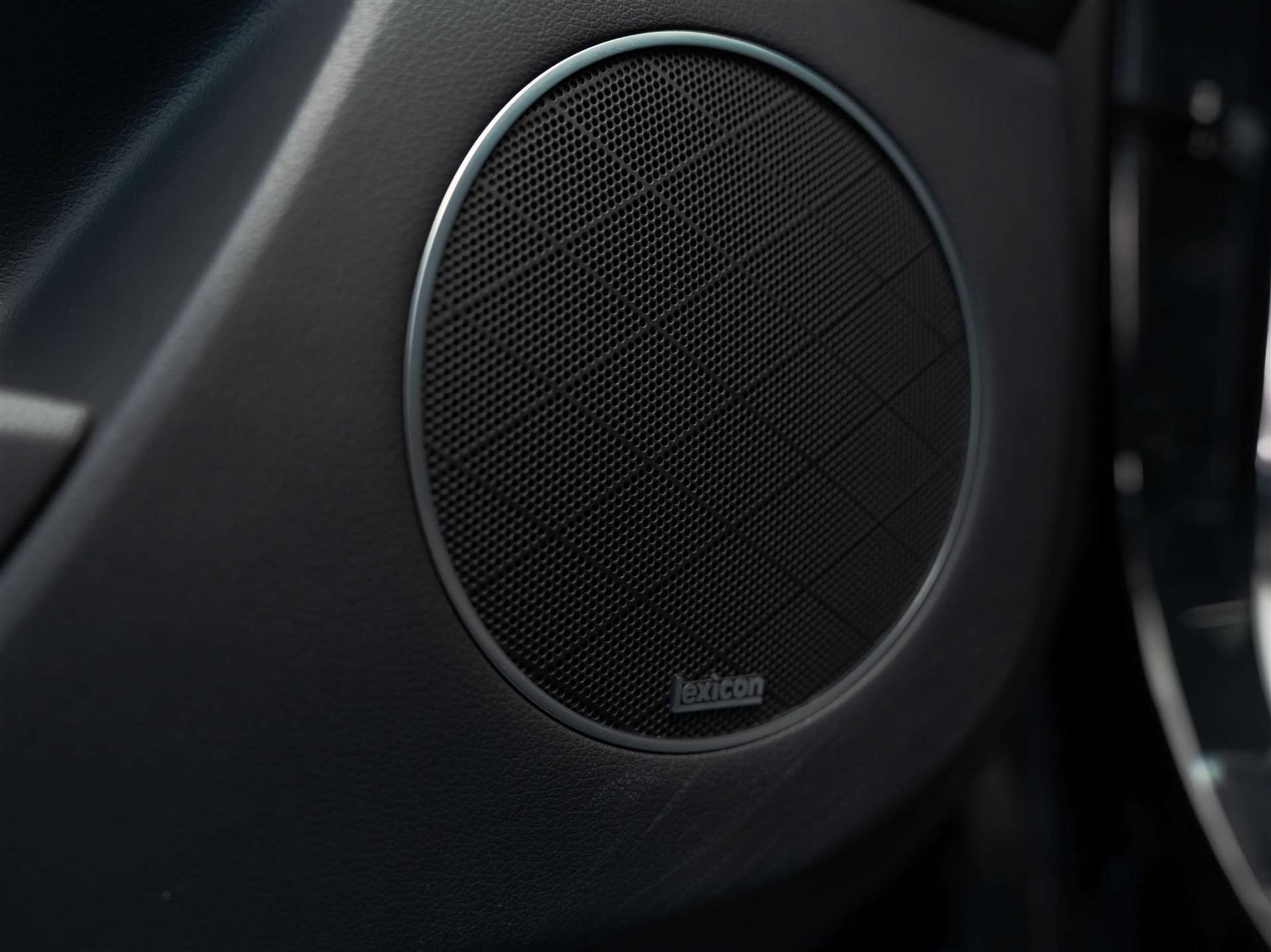 listing desktop thumbnail image 25