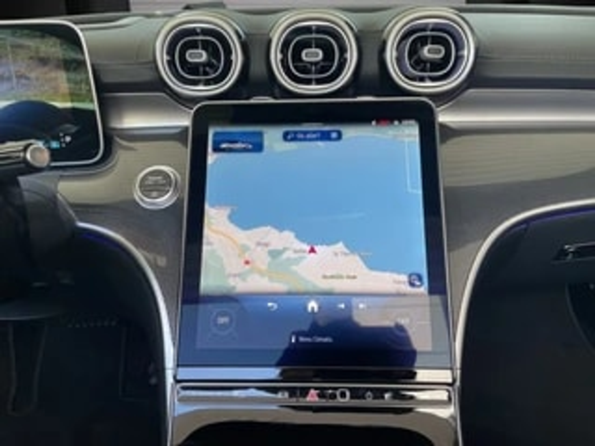 listing desktop thumbnail image 4