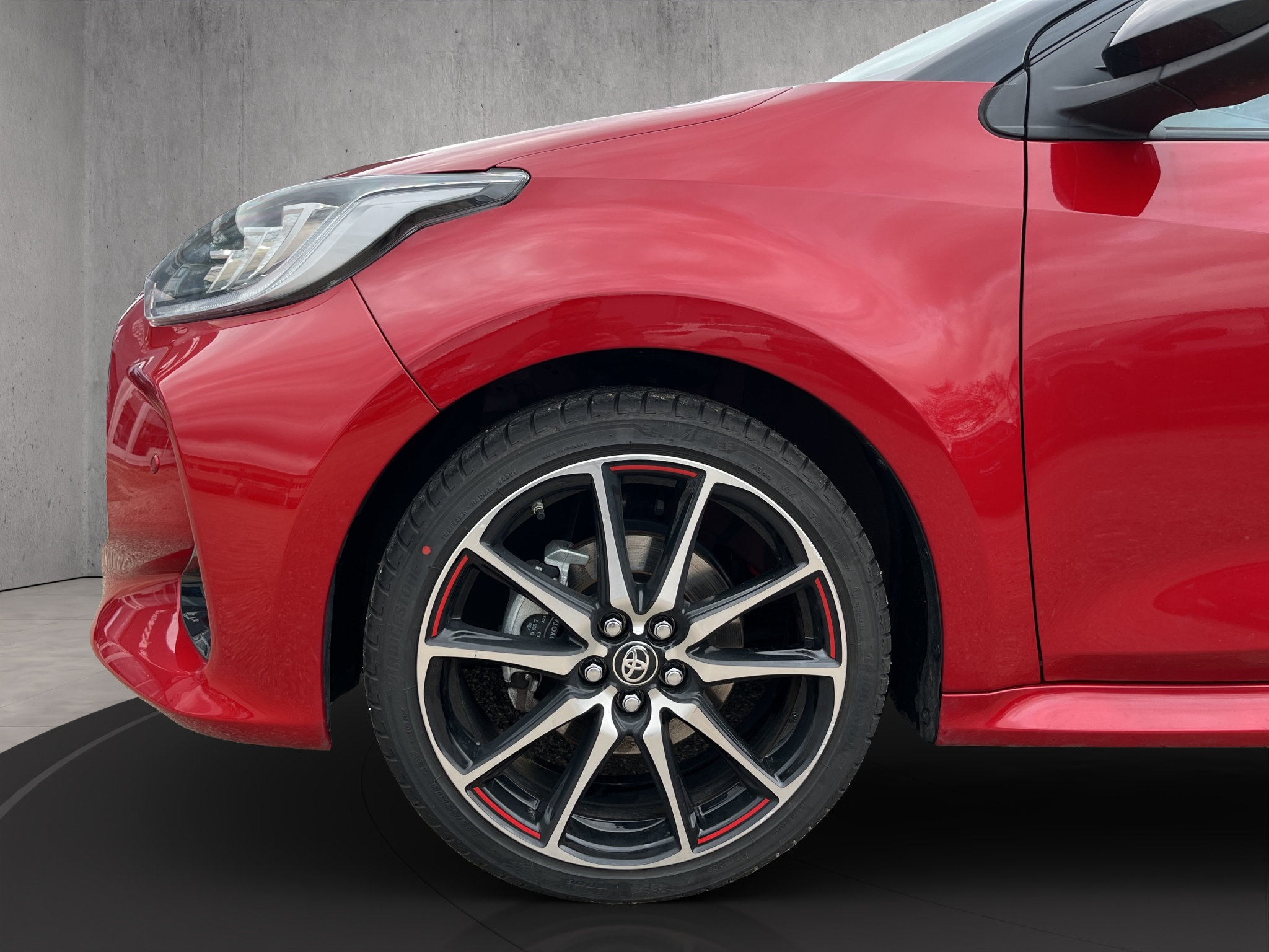 listing desktop thumbnail image 15