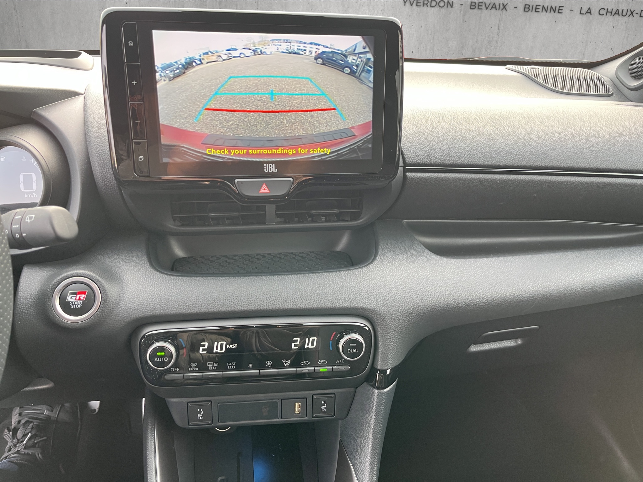 listing desktop thumbnail image 10