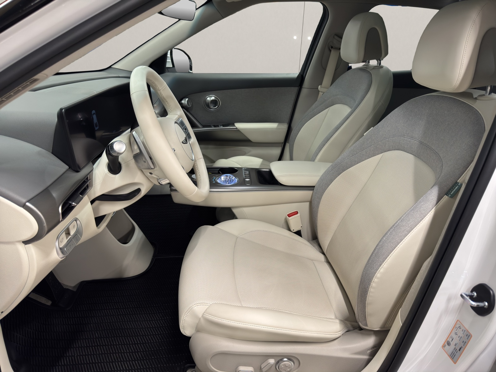 listing desktop thumbnail image 9