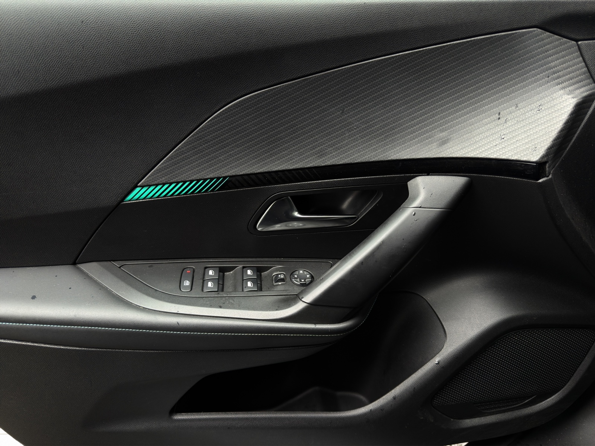 listing desktop thumbnail image 21