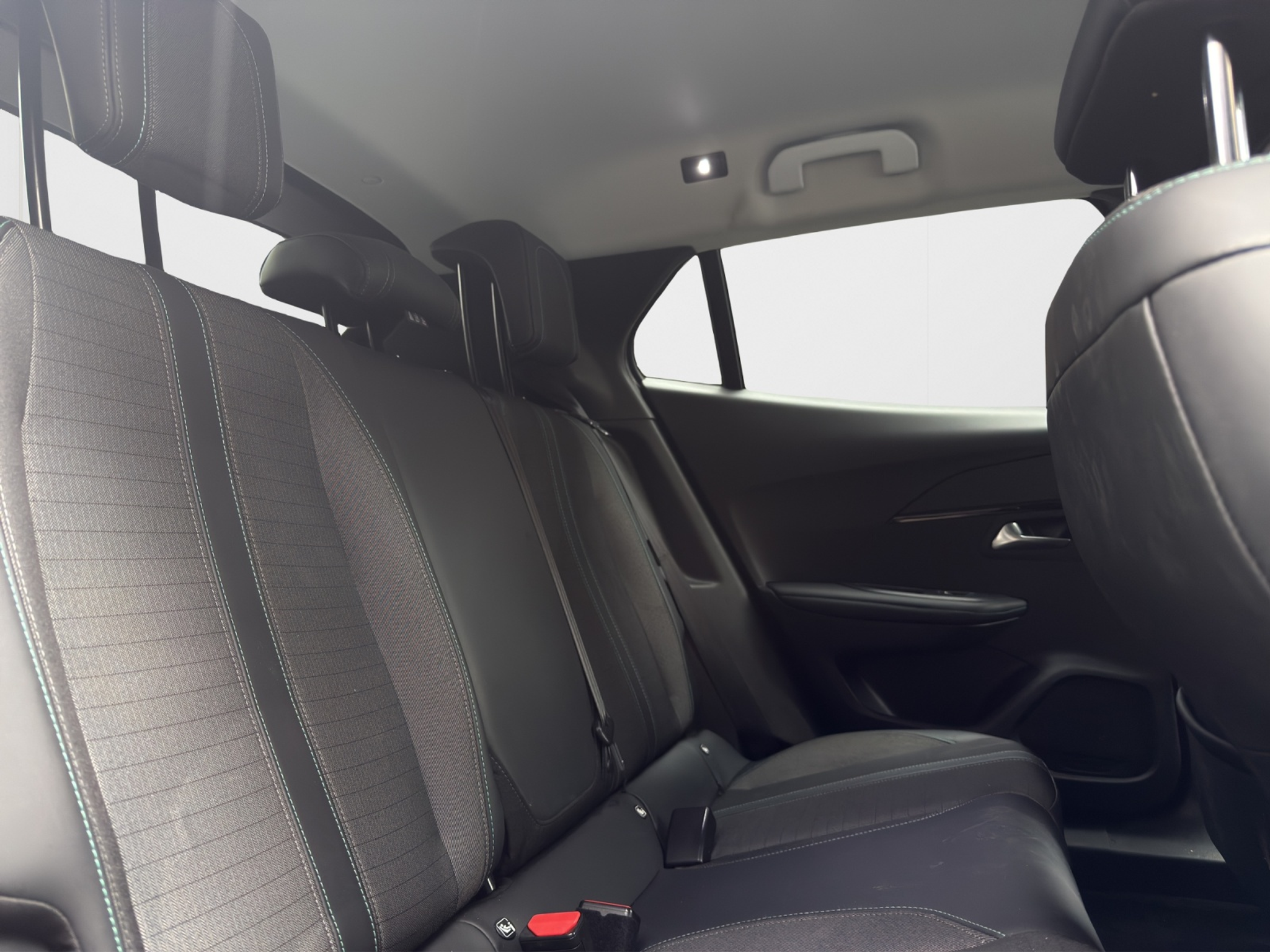 listing desktop thumbnail image 8