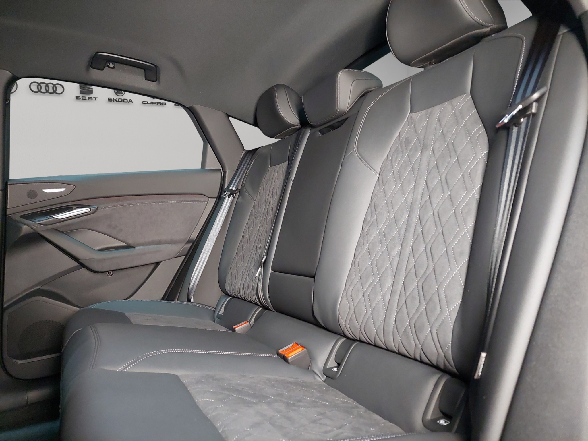 listing desktop thumbnail image 8