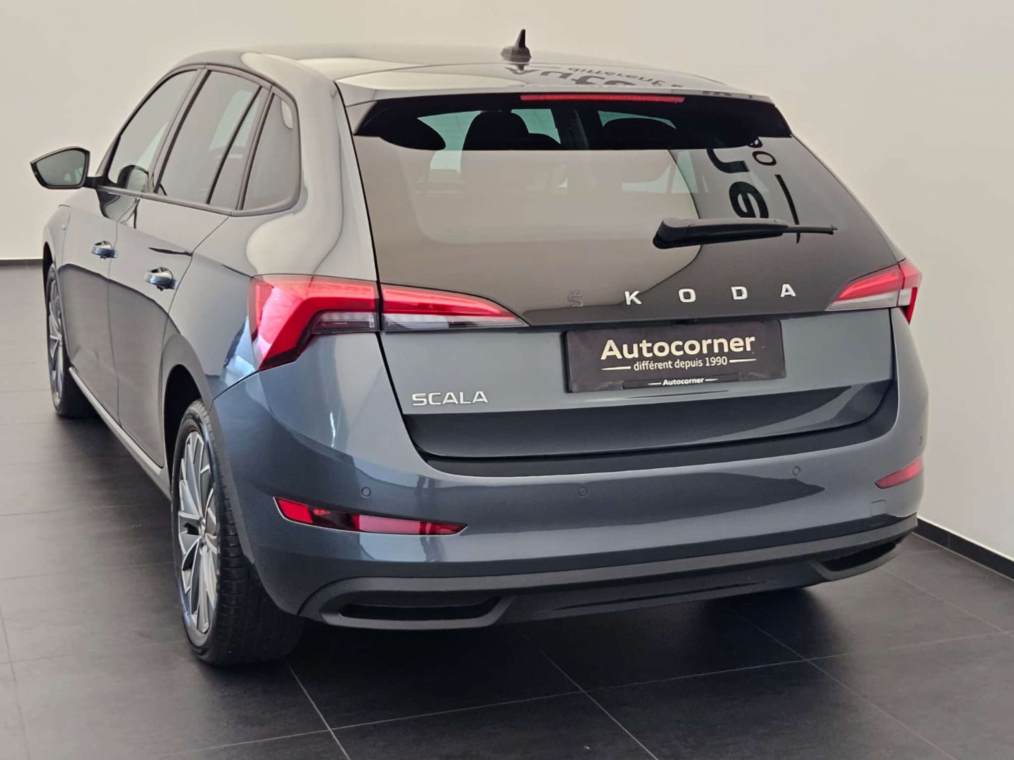 listing desktop thumbnail image 6