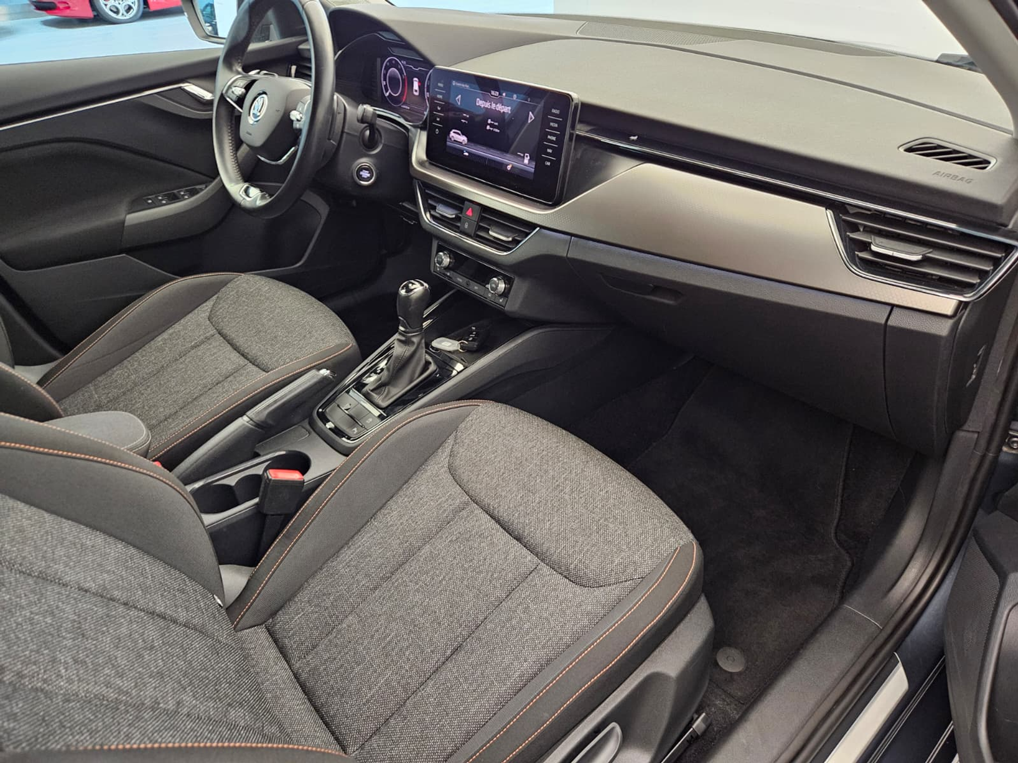 listing desktop thumbnail image 11