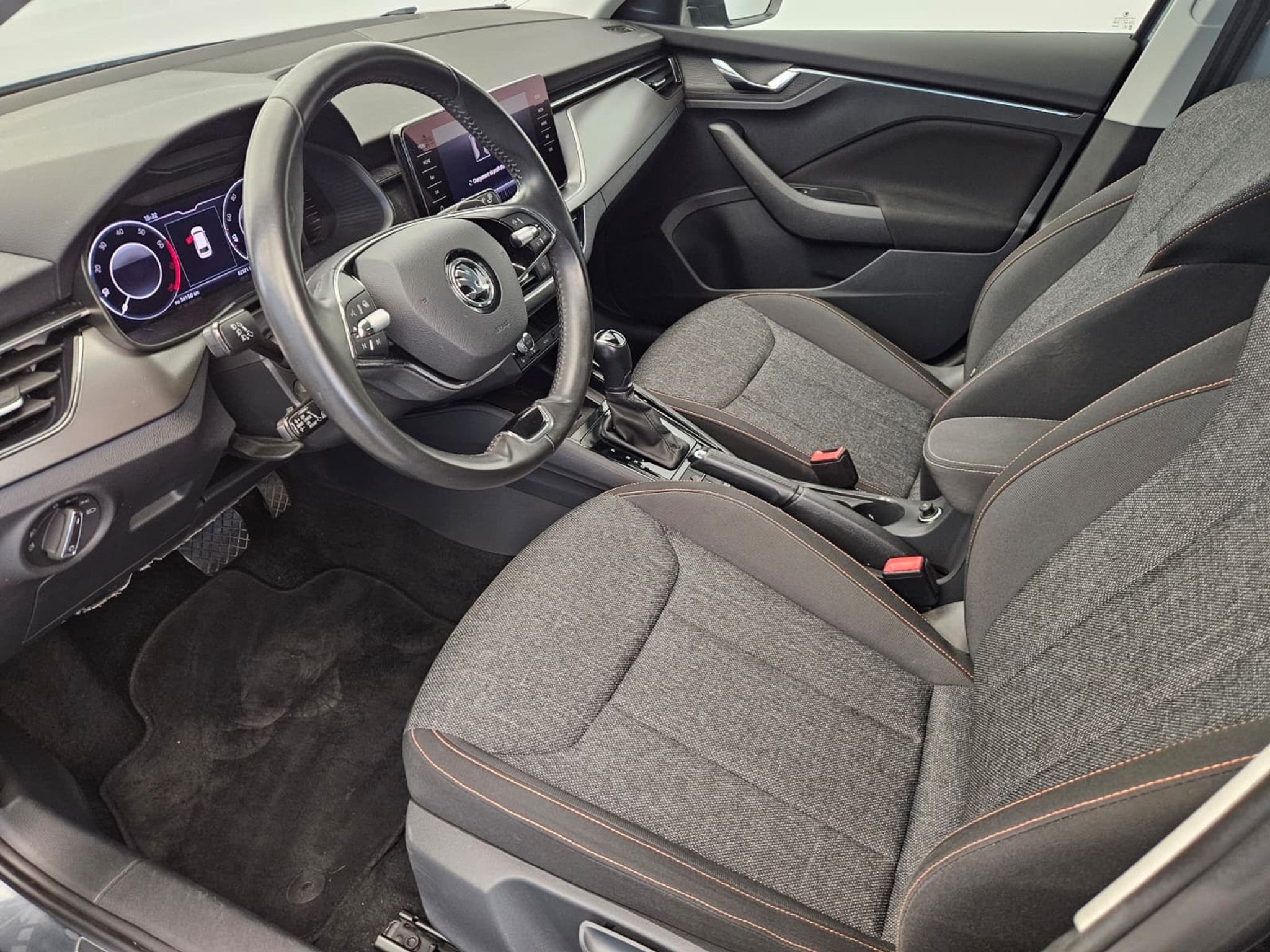 listing desktop thumbnail image 10