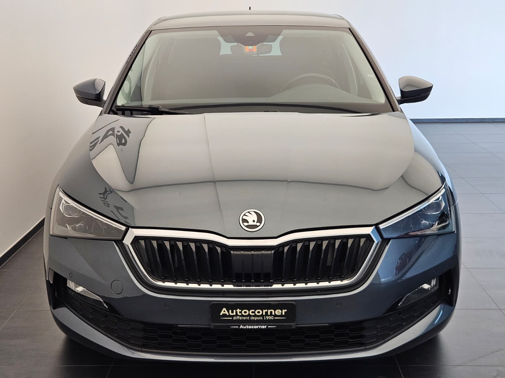 listing desktop thumbnail image 3