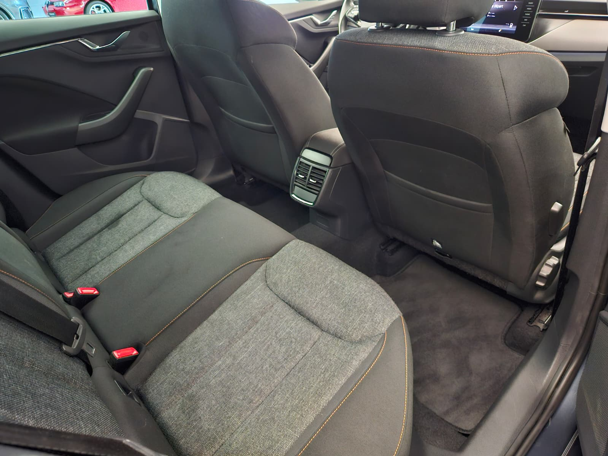 listing desktop thumbnail image 13