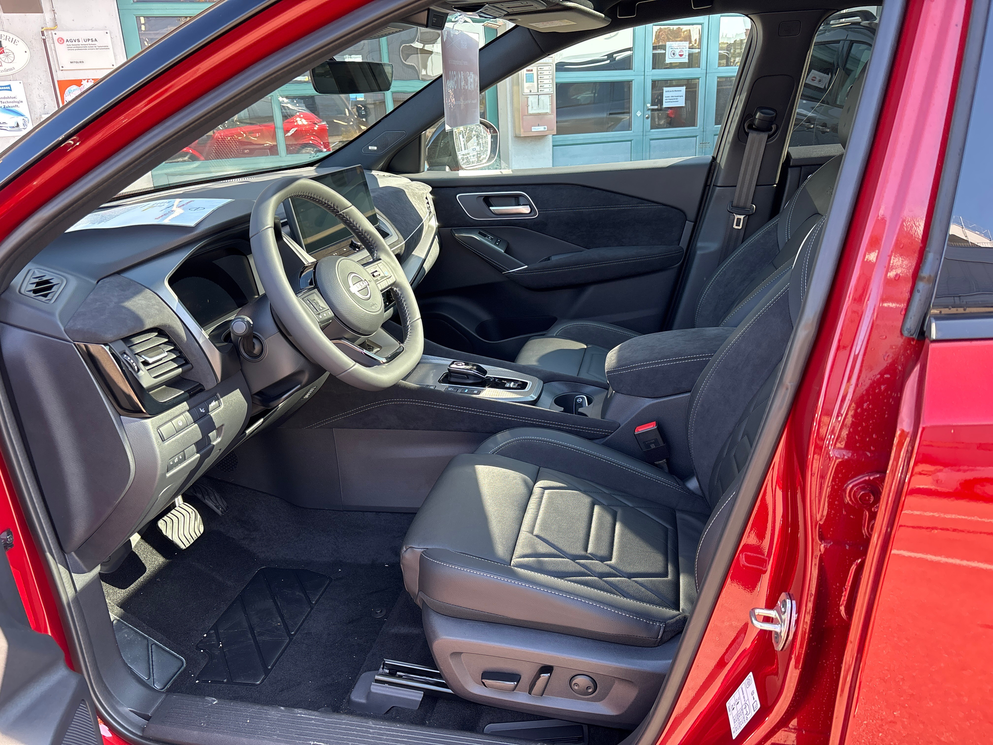 listing desktop thumbnail image 9