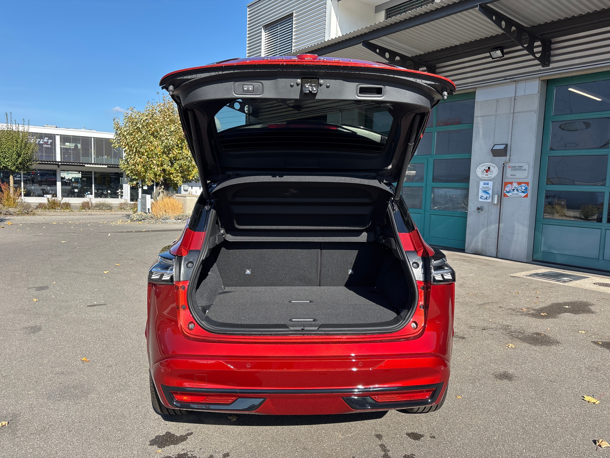 listing desktop thumbnail image 16