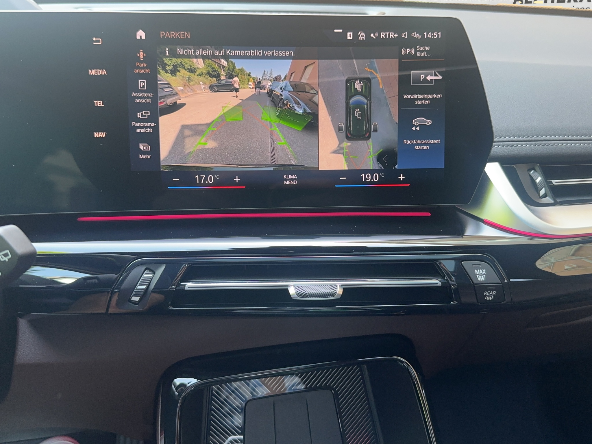 listing desktop thumbnail image 17