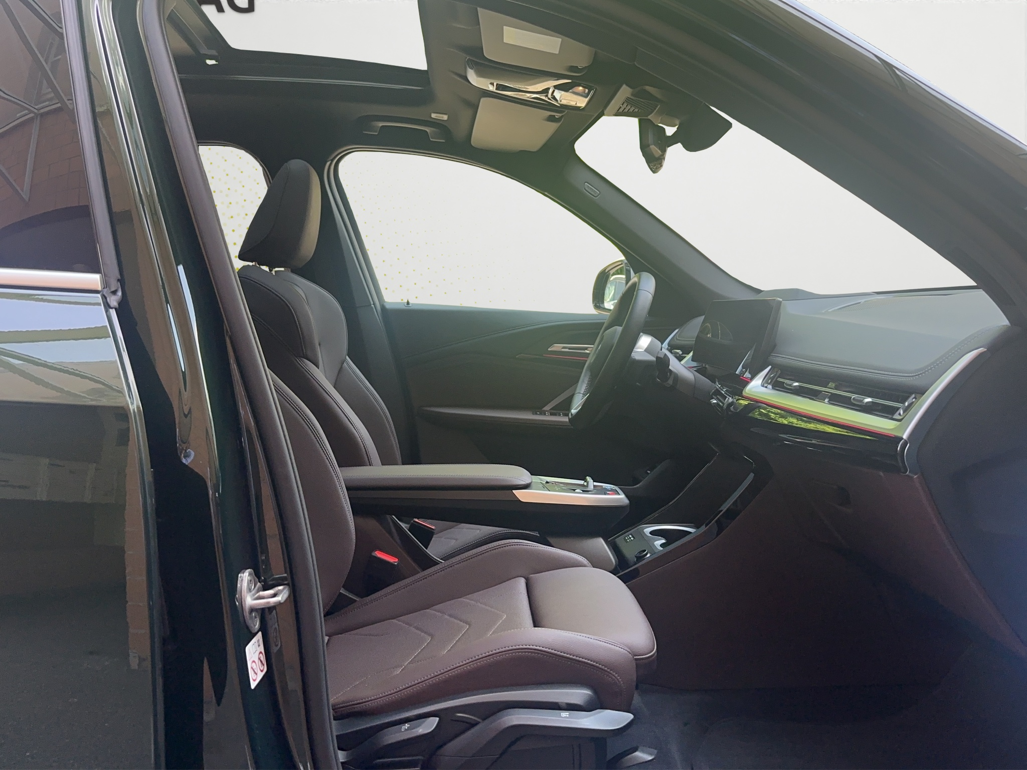 listing desktop thumbnail image 12