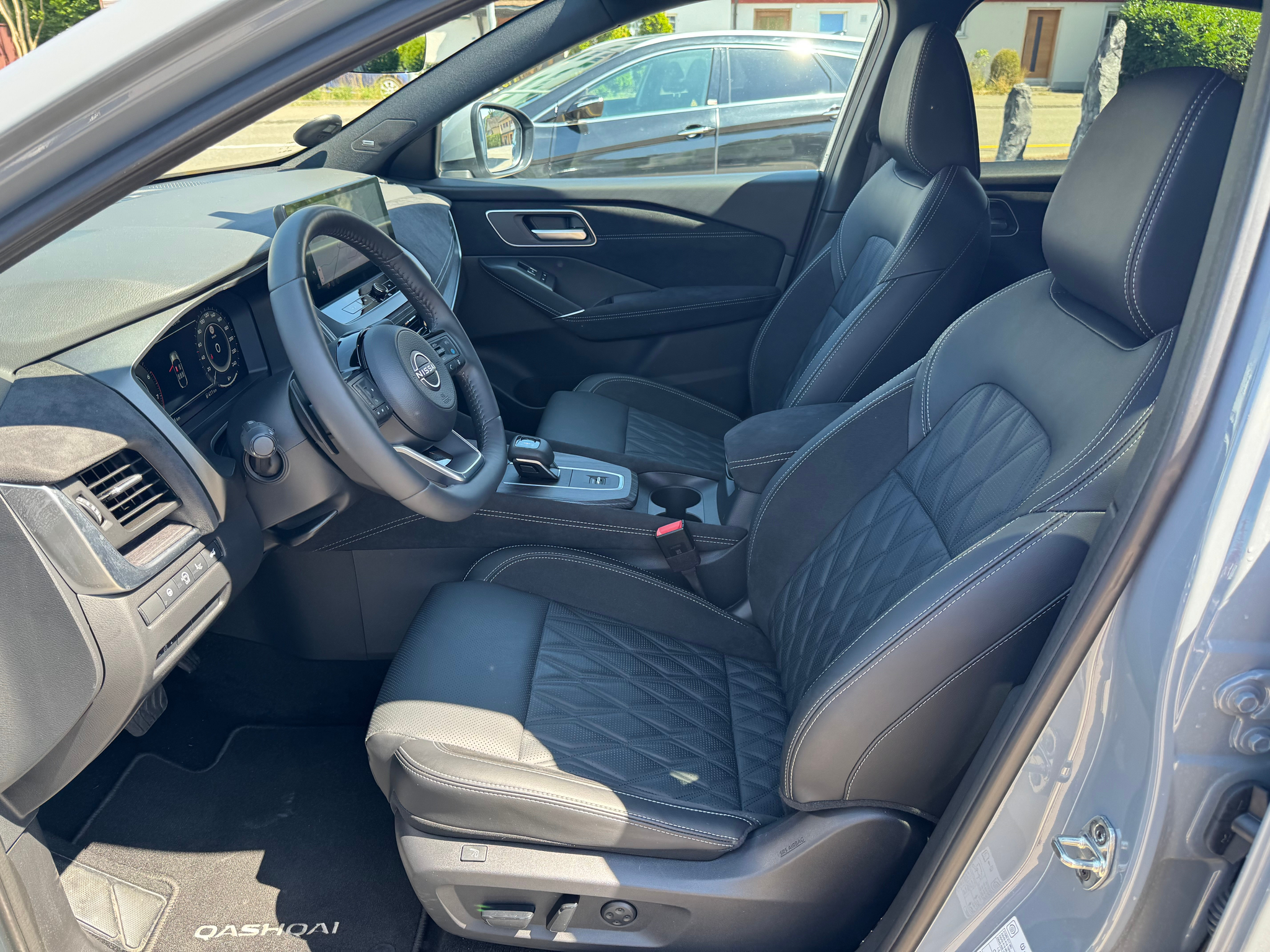 listing desktop thumbnail image 21