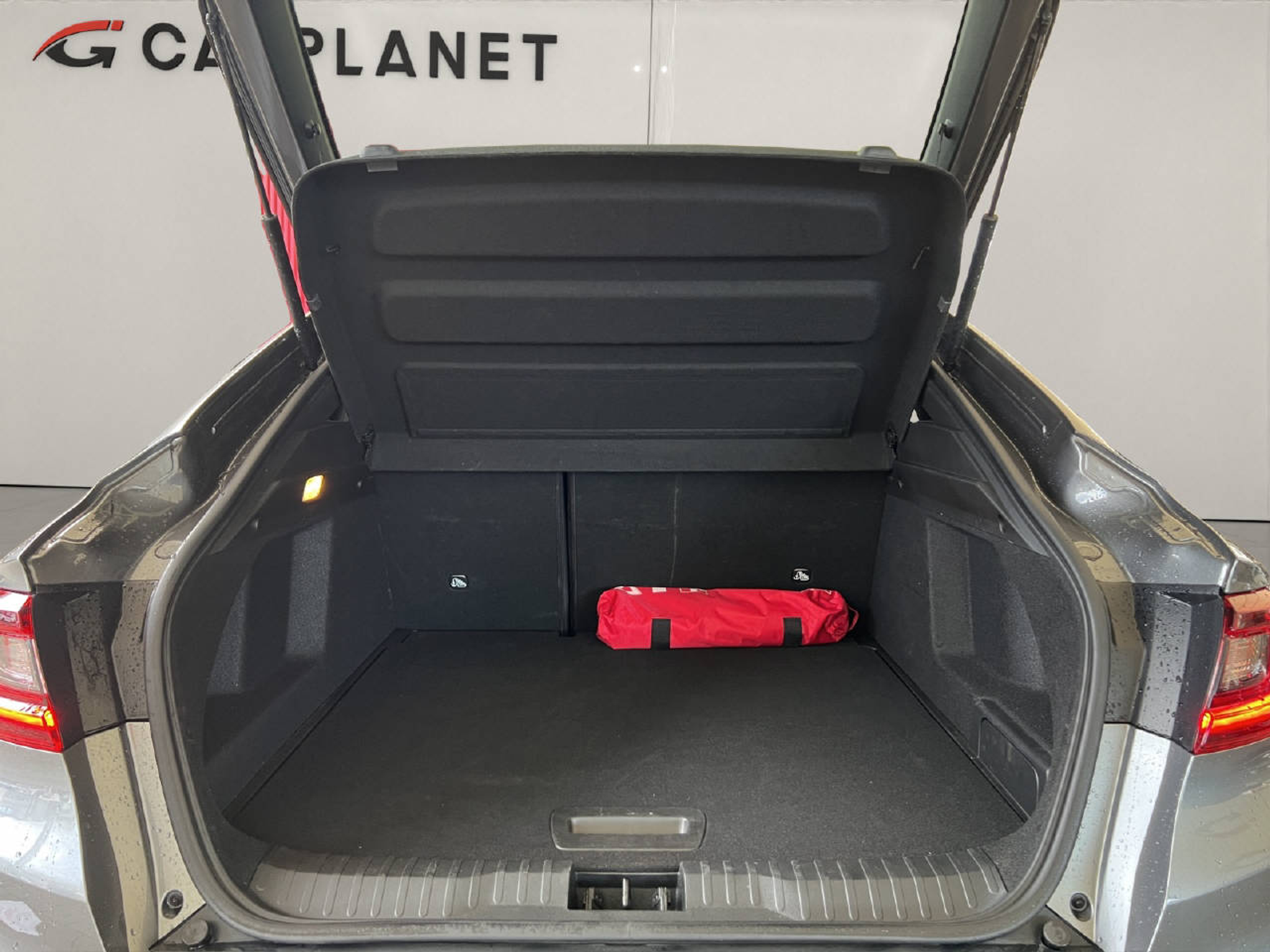 listing desktop thumbnail image 19