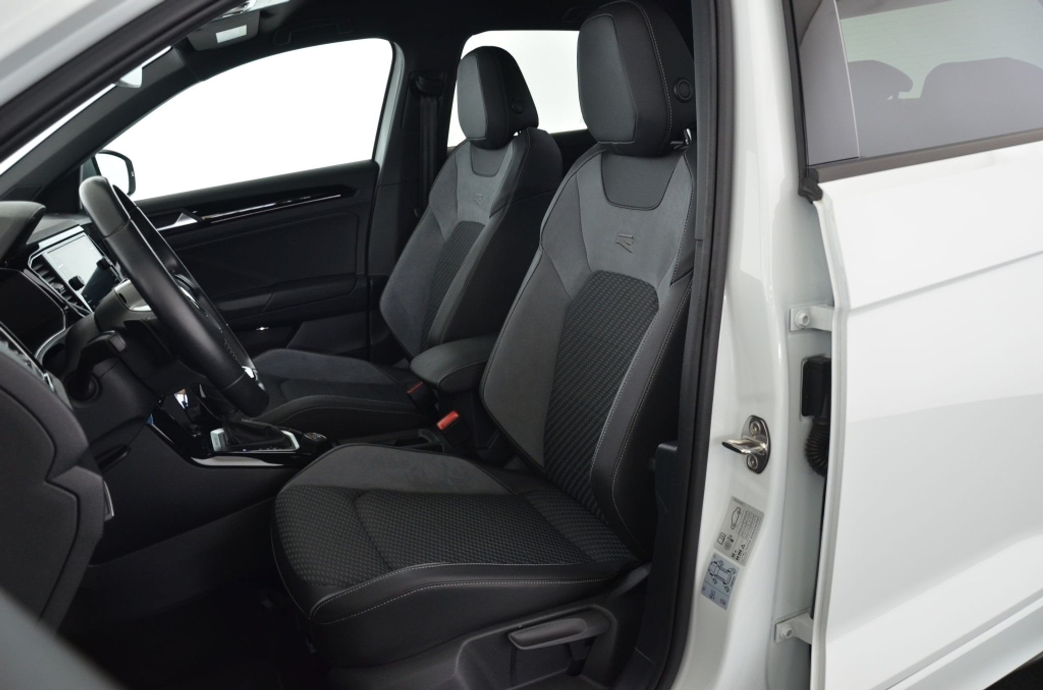 listing desktop thumbnail image 12