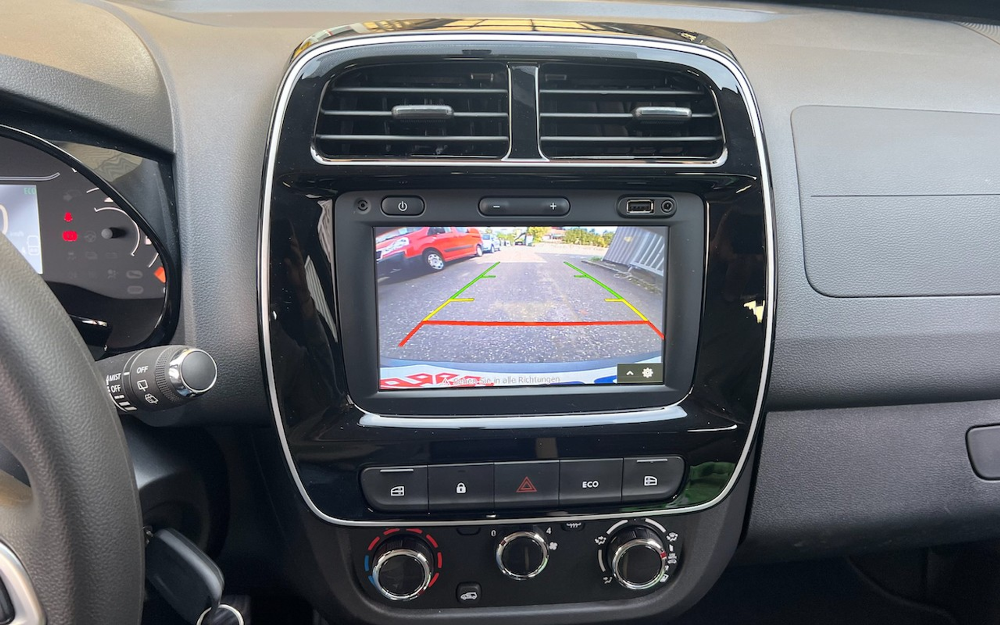 listing desktop thumbnail image 12