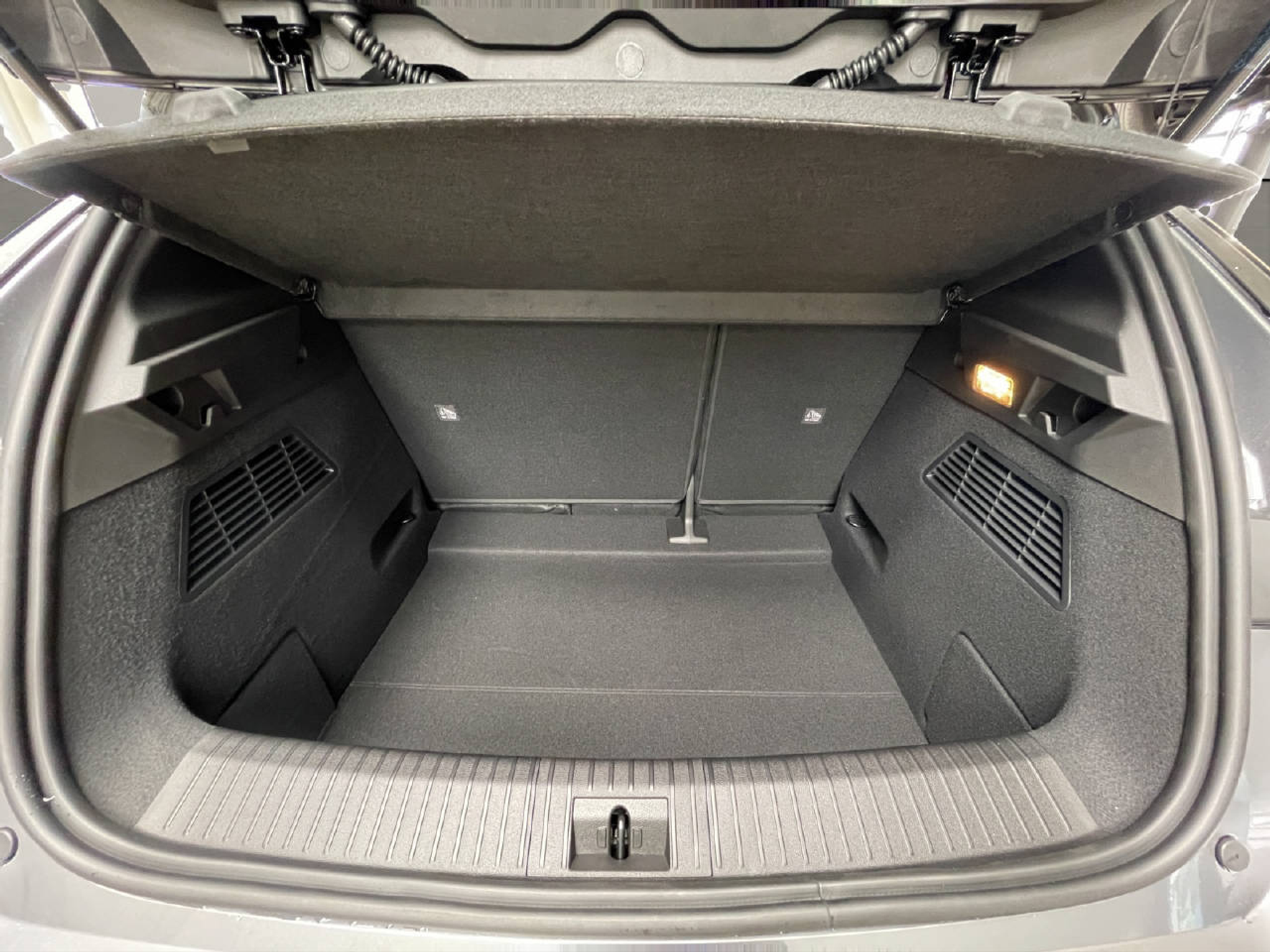 listing desktop thumbnail image 10