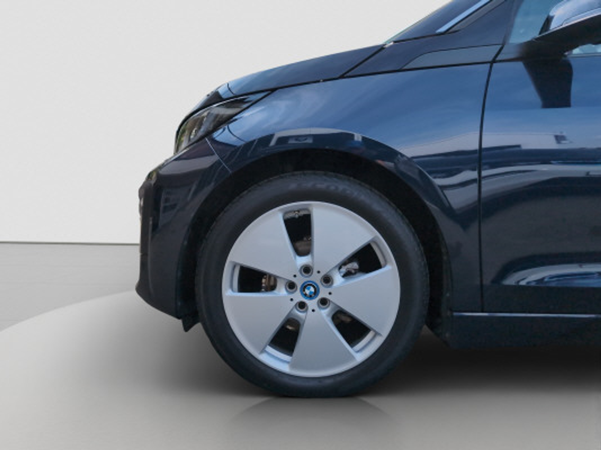 listing desktop thumbnail image 12