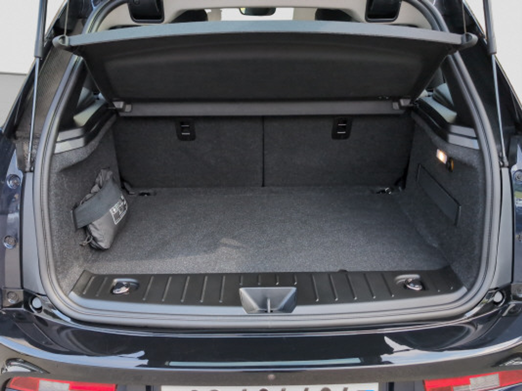 listing desktop thumbnail image 11