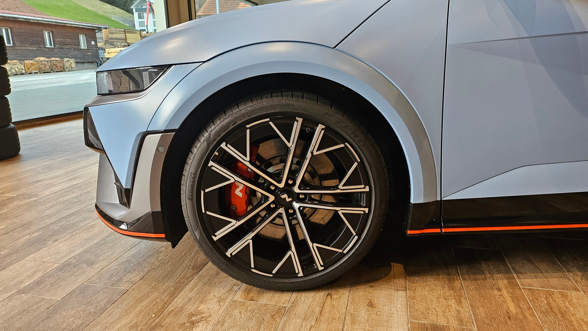 listing desktop thumbnail image 16