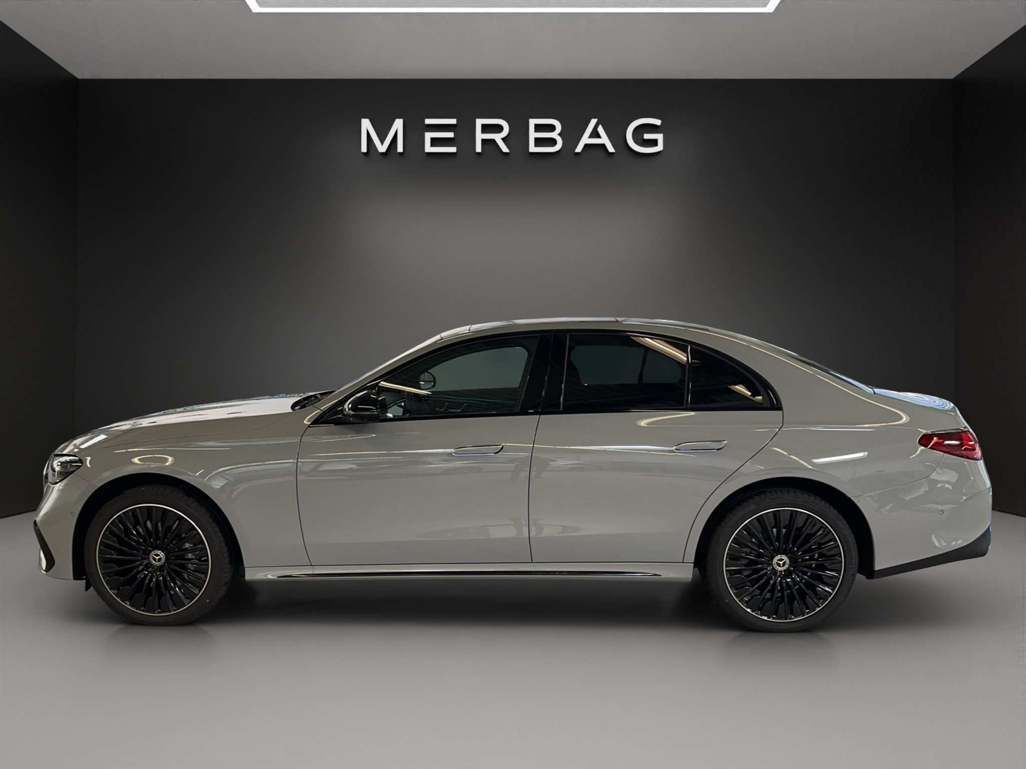 listing desktop thumbnail image 1