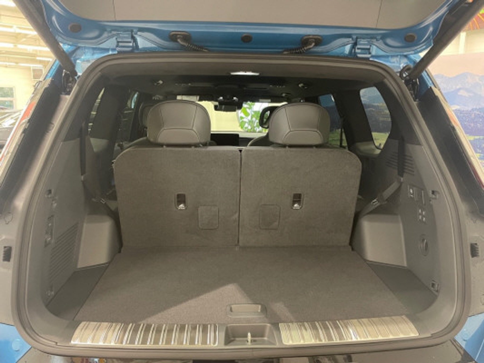 listing desktop thumbnail image 9