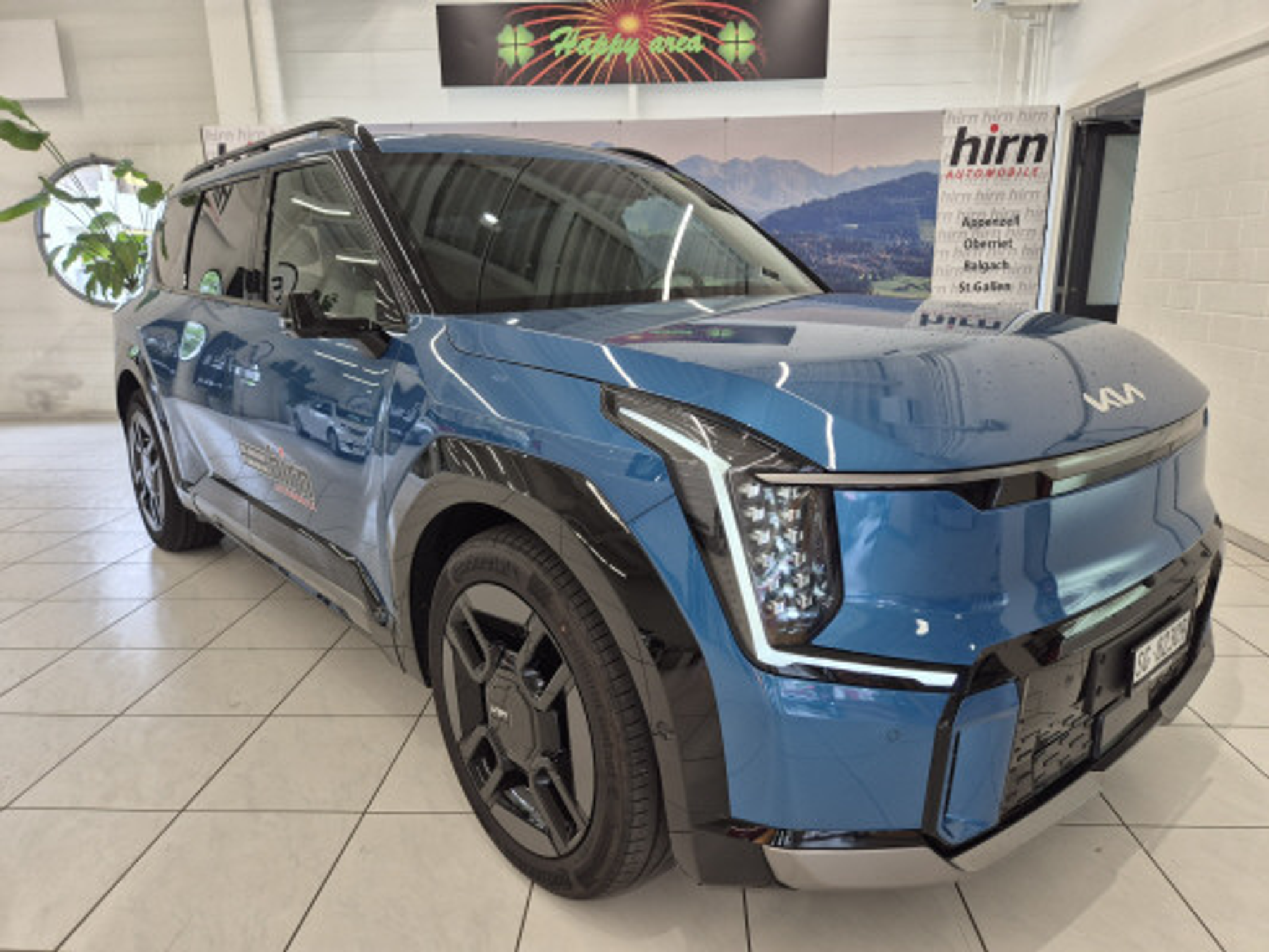 listing desktop thumbnail image 4