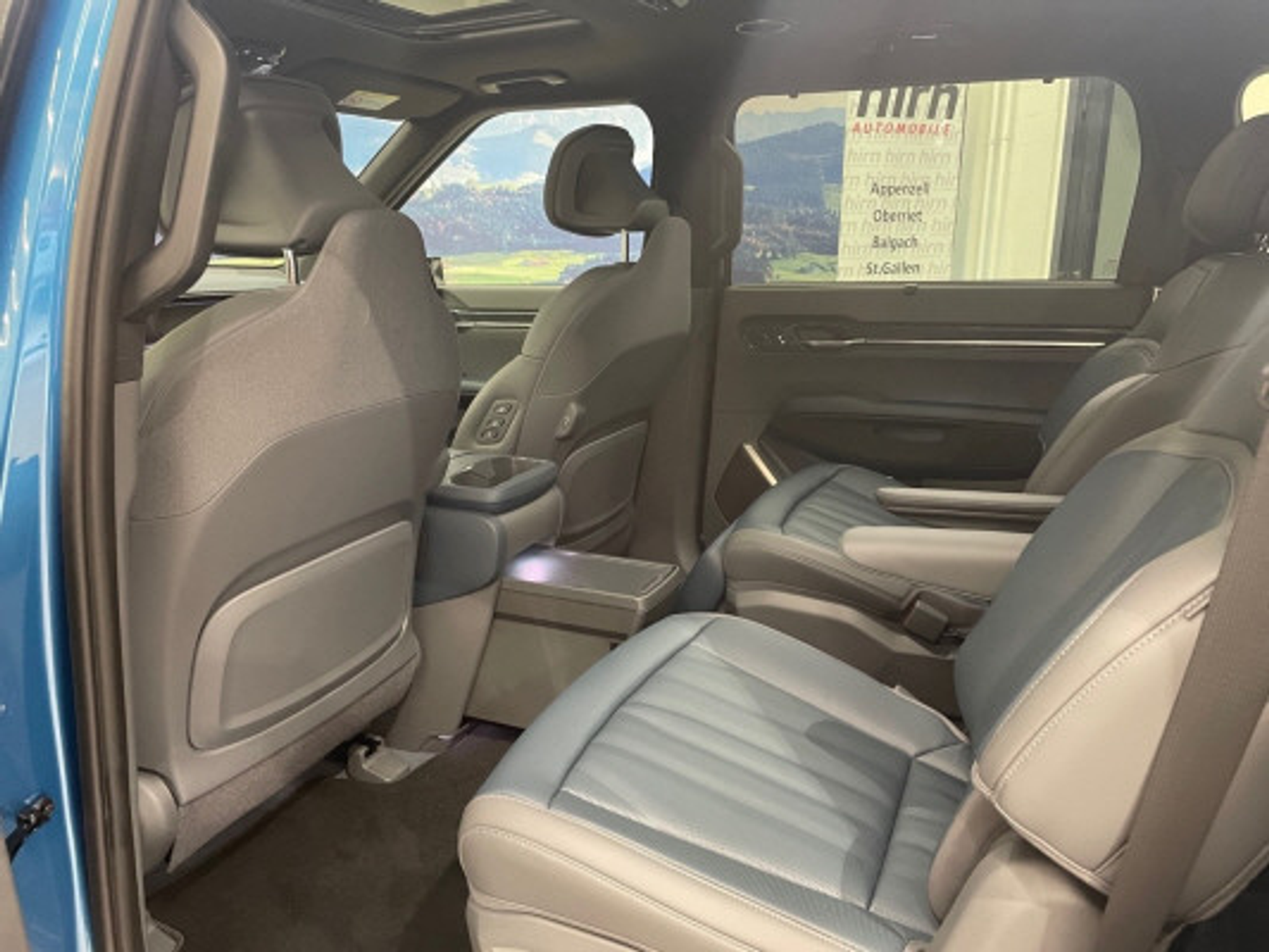 listing desktop thumbnail image 7