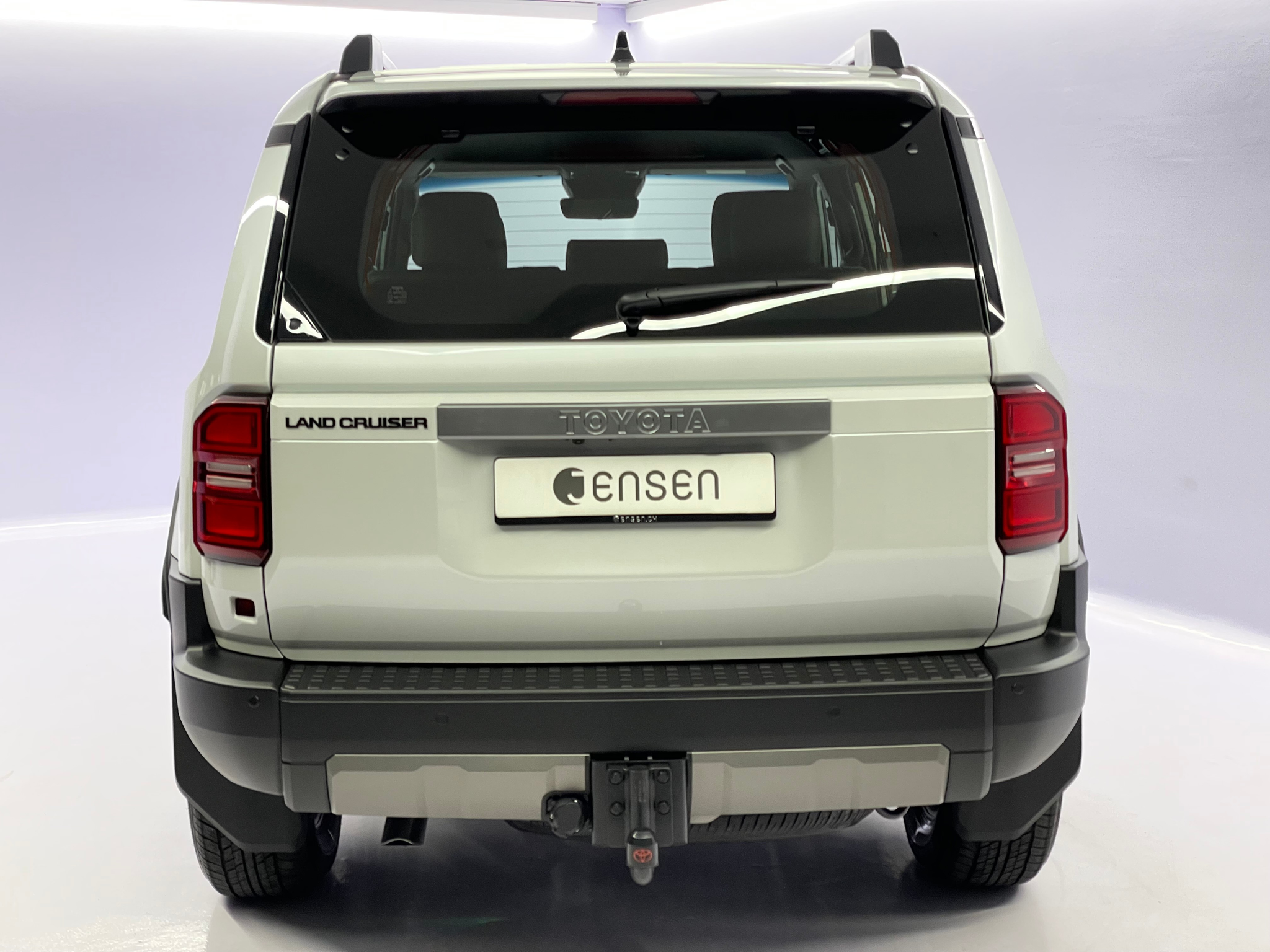 listing desktop thumbnail image 3