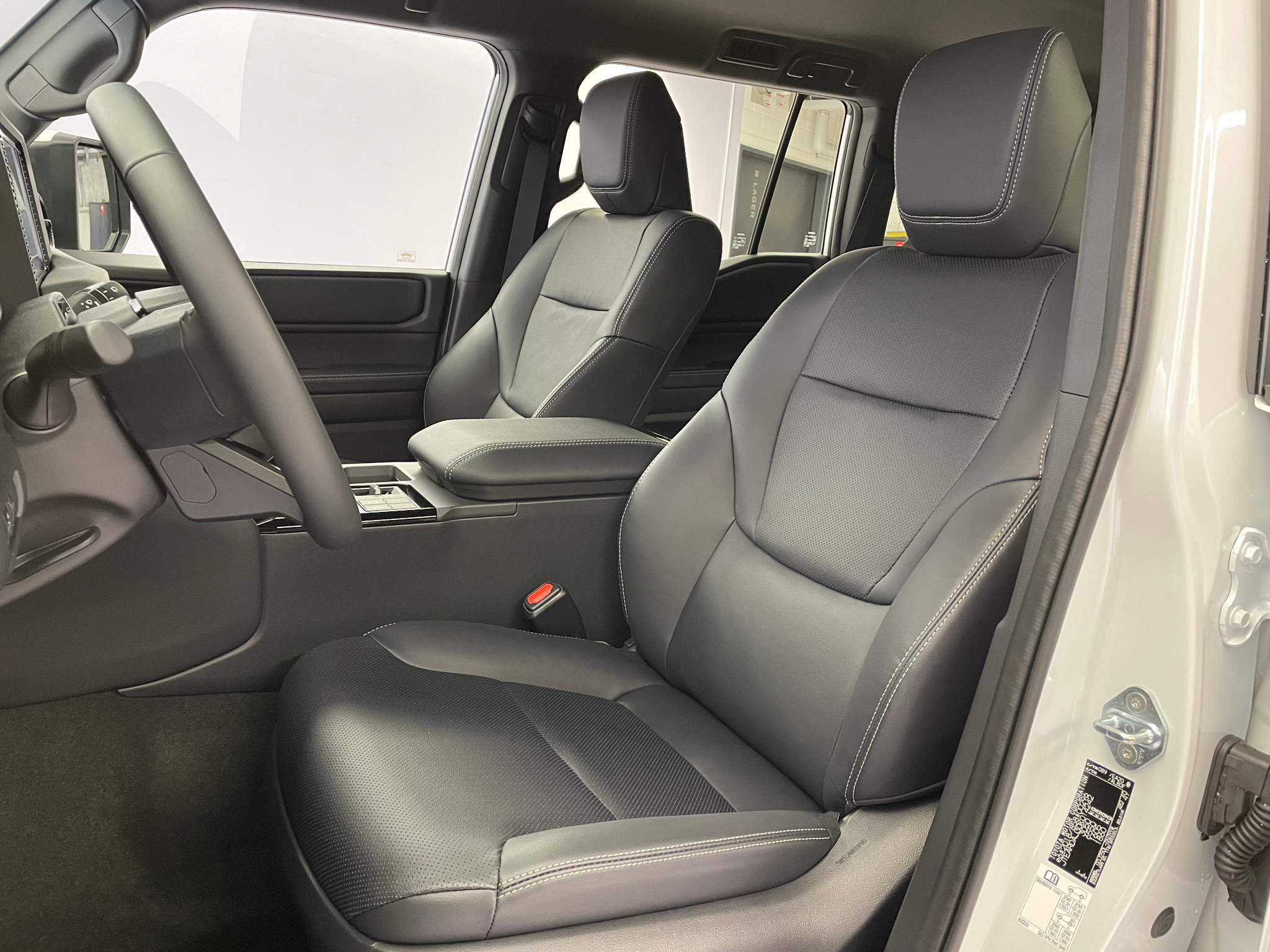 listing desktop thumbnail image 8