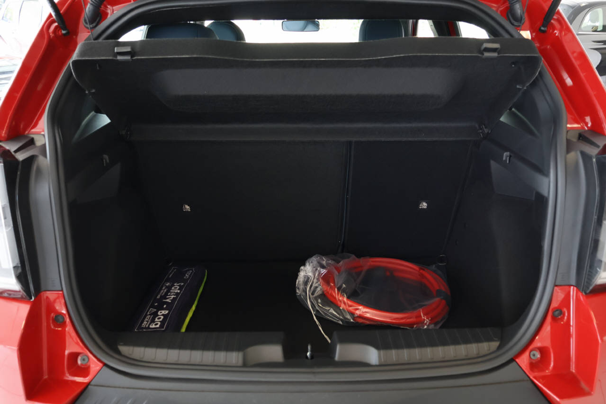 listing desktop thumbnail image 6