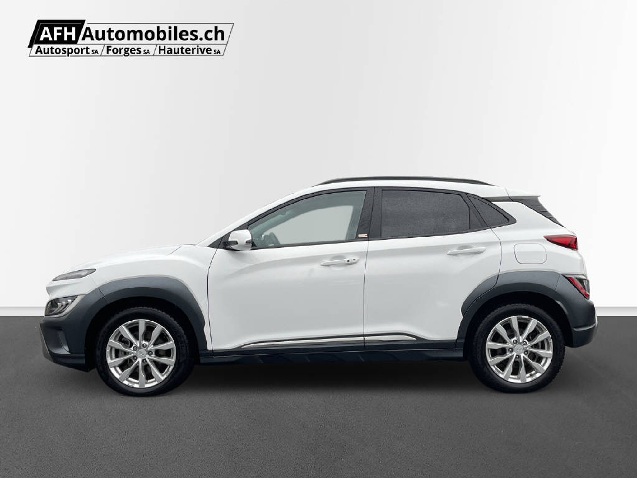 listing desktop thumbnail image 1