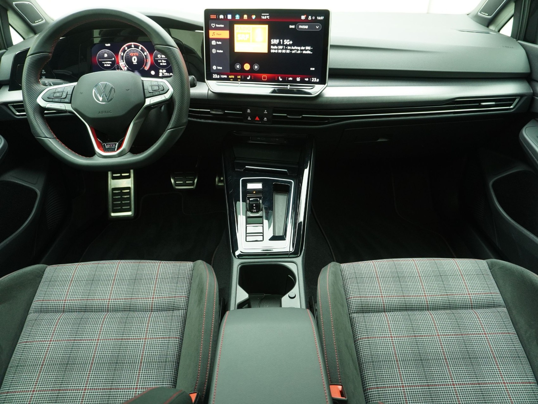 listing desktop thumbnail image 14