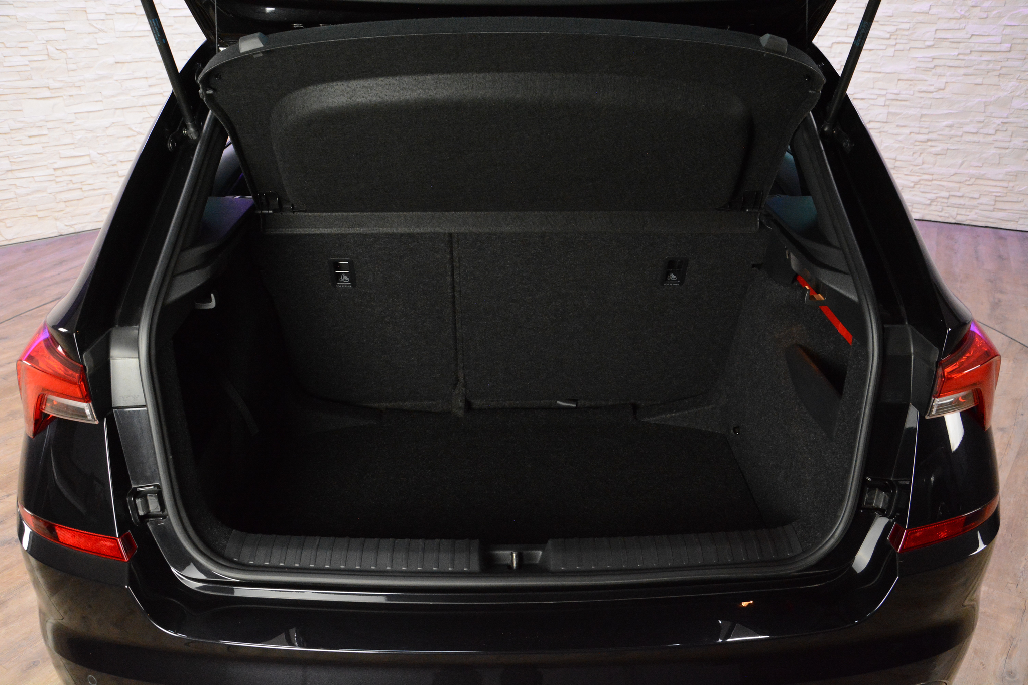 listing desktop thumbnail image 15