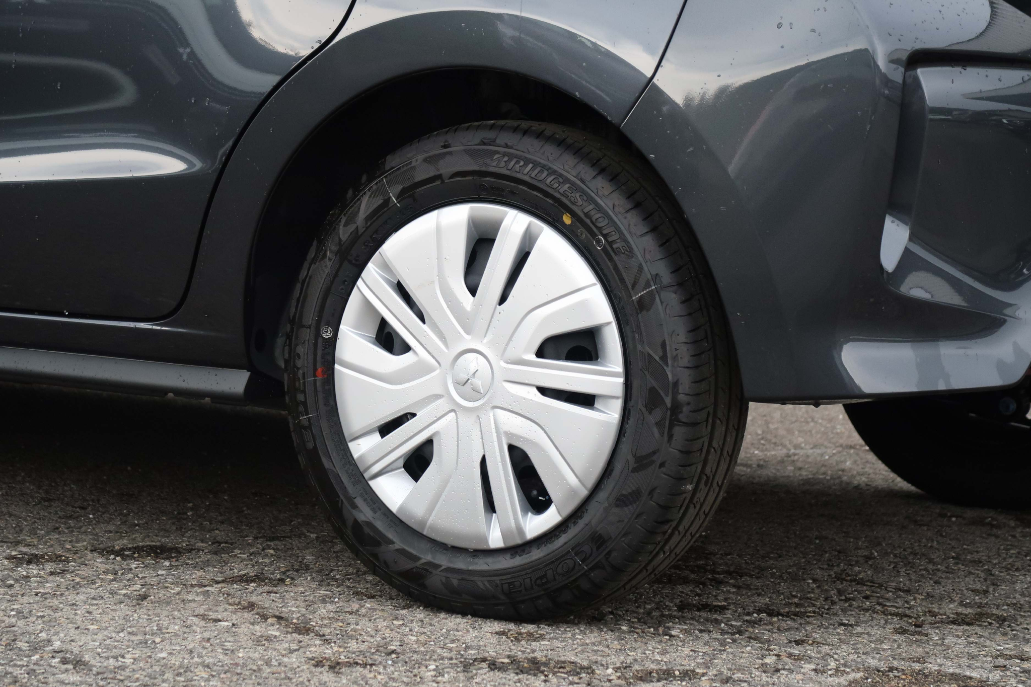 listing desktop thumbnail image 4