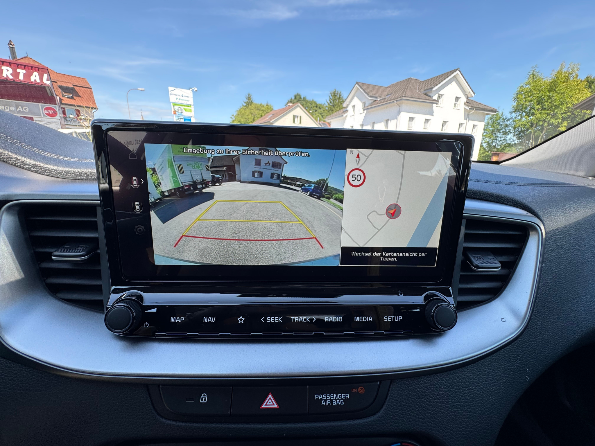 listing desktop thumbnail image 12