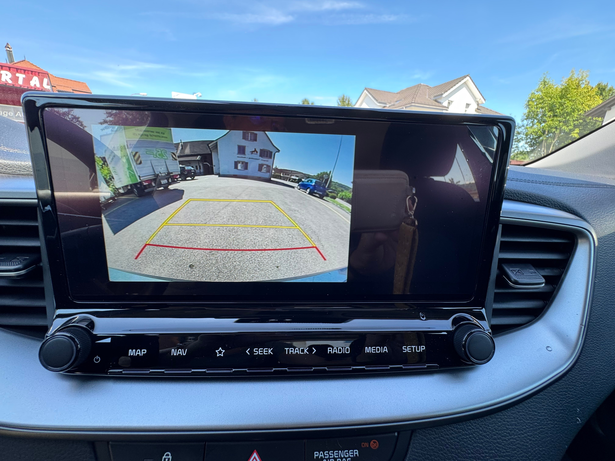 listing desktop thumbnail image 15