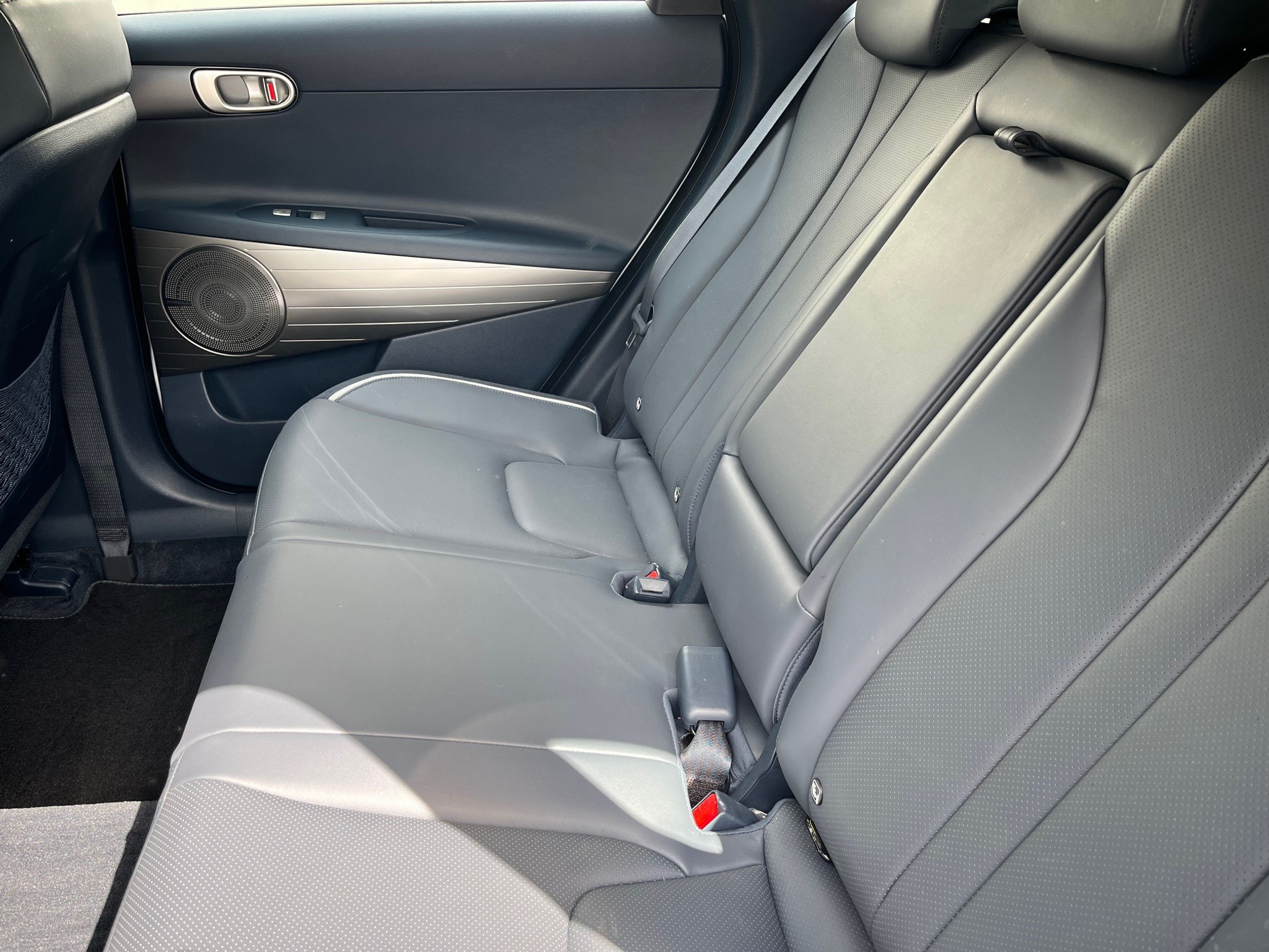 listing desktop thumbnail image 7