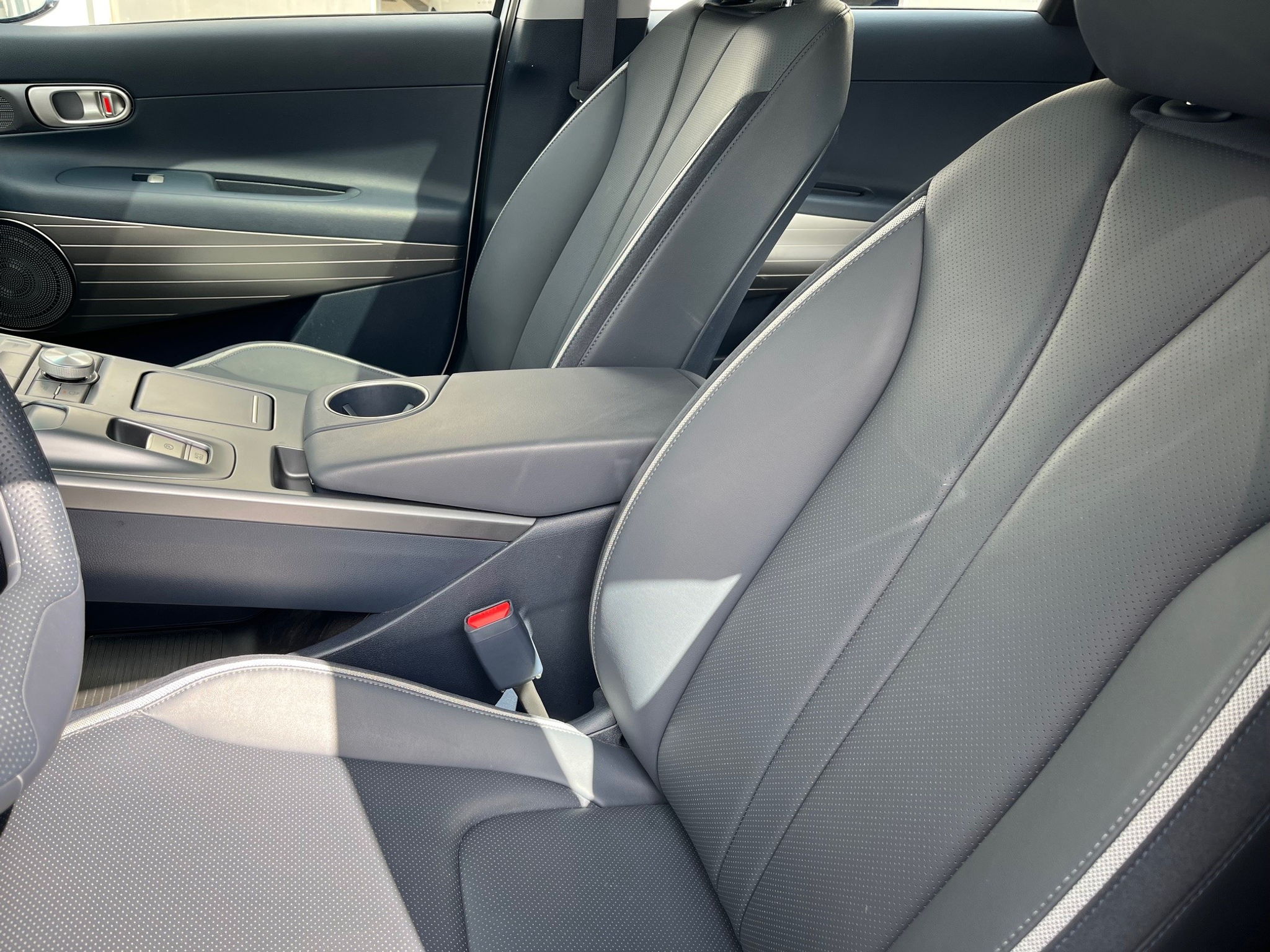 listing desktop thumbnail image 5