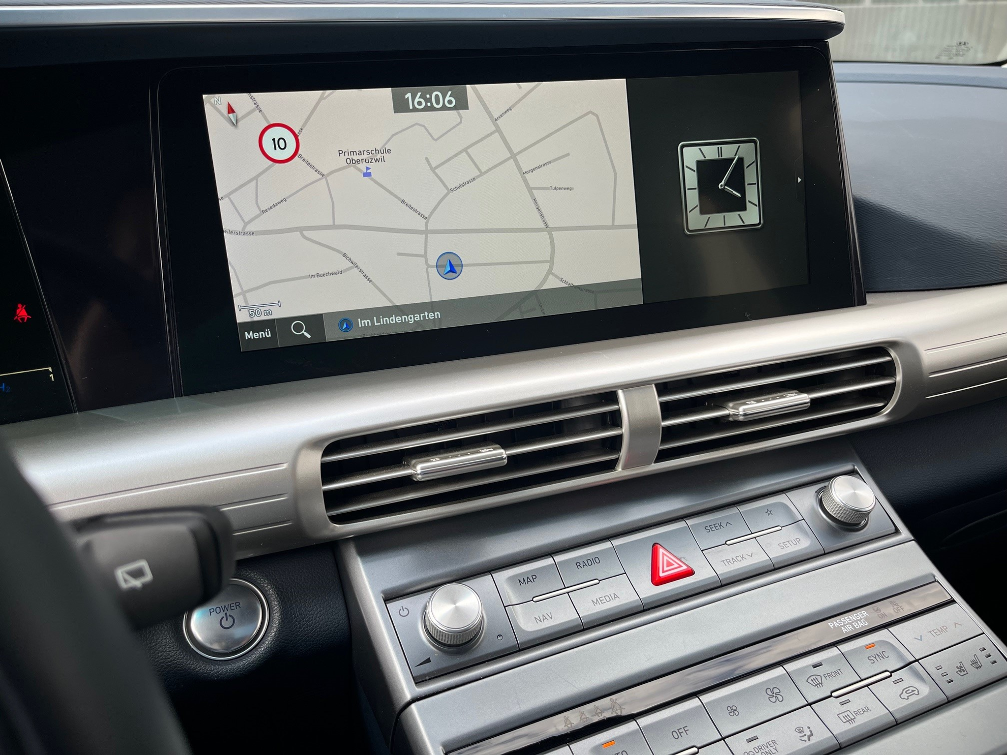 listing desktop thumbnail image 11