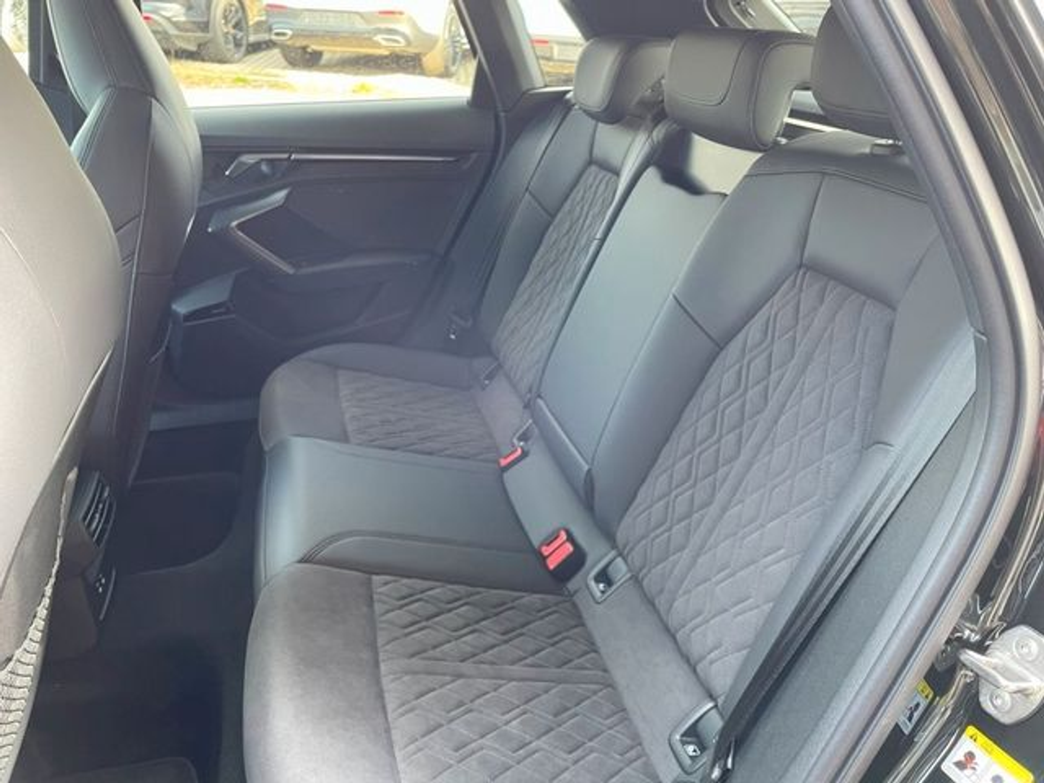 listing desktop thumbnail image 13