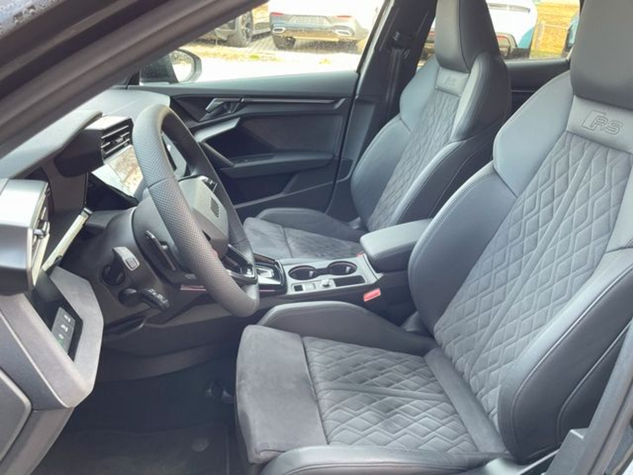 listing desktop thumbnail image 14