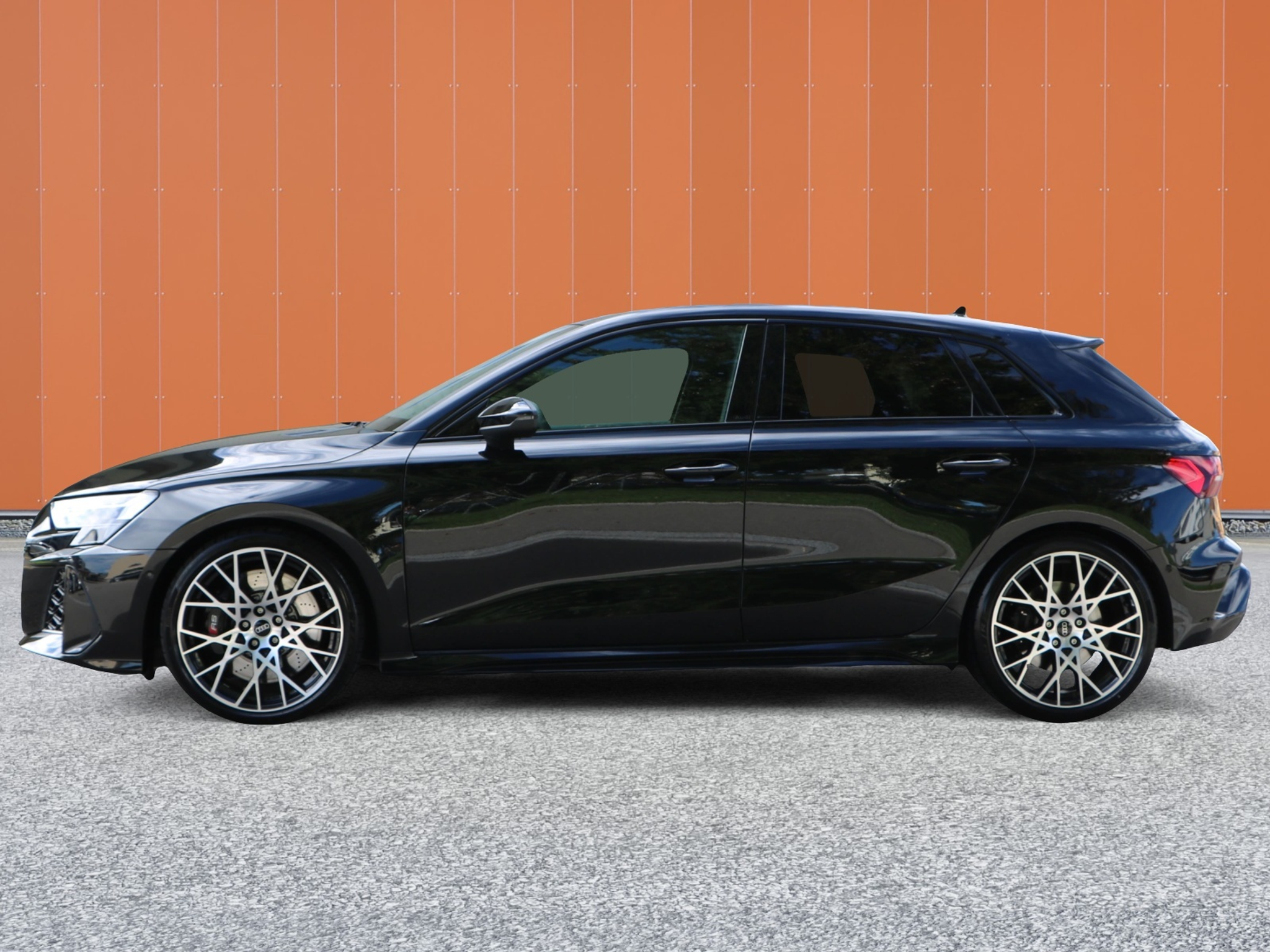 listing desktop thumbnail image 2