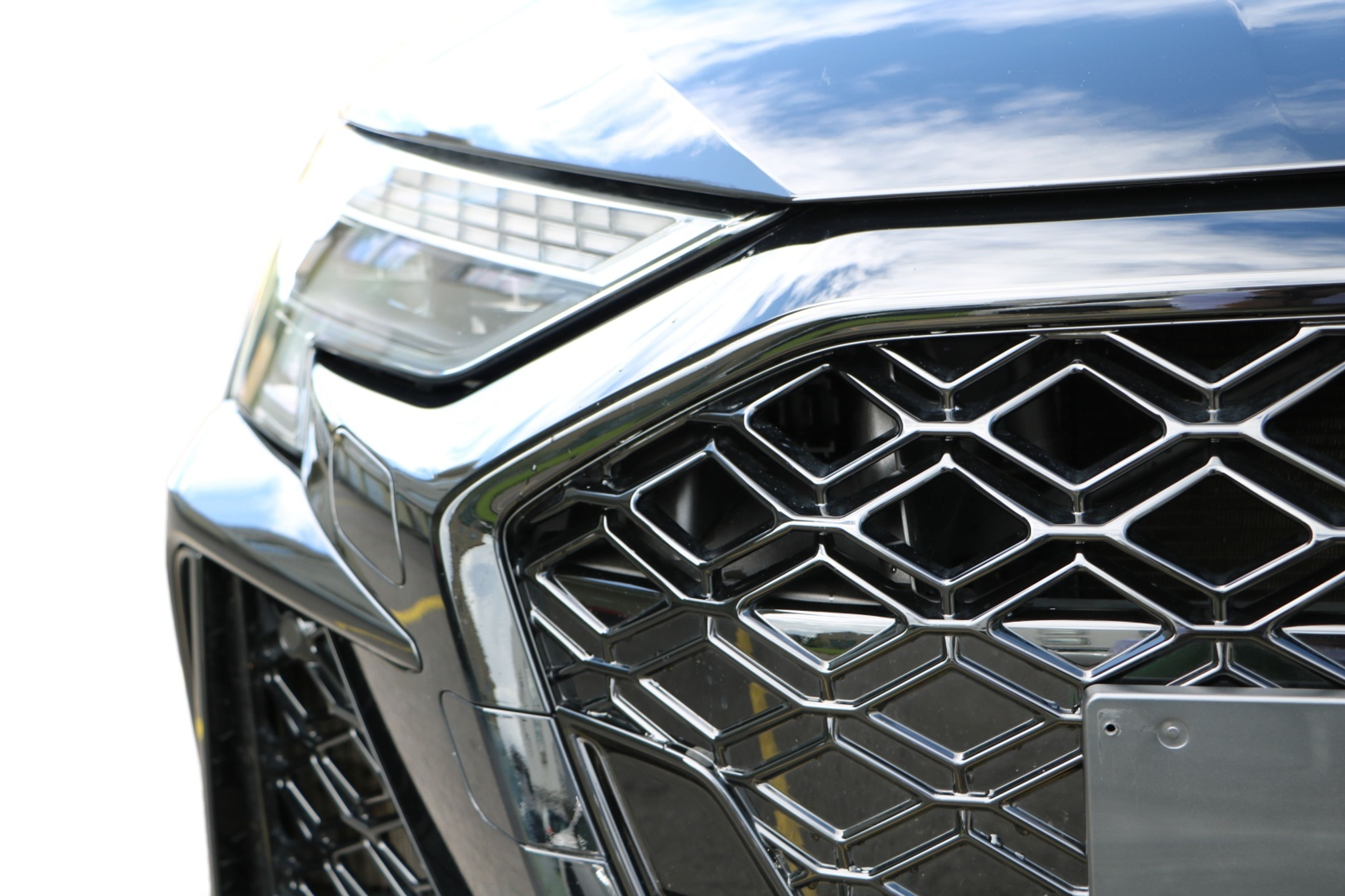 listing desktop thumbnail image 6