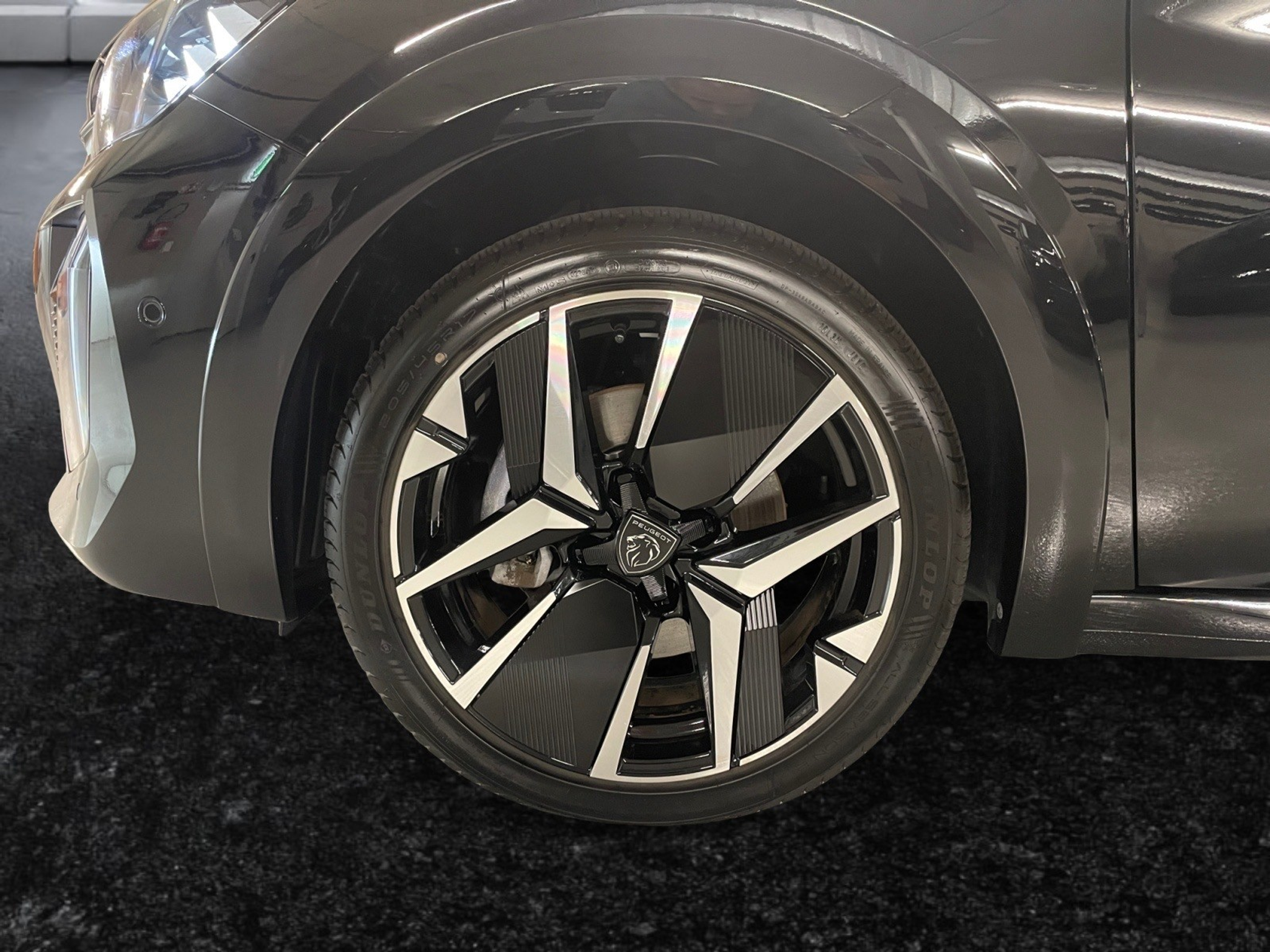 listing desktop thumbnail image 14