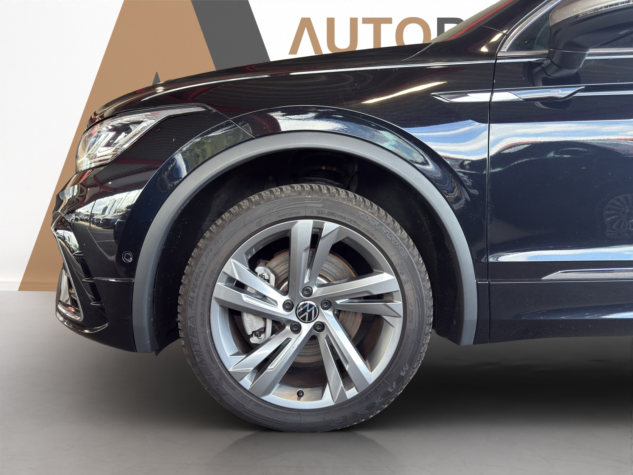 listing desktop thumbnail image 18