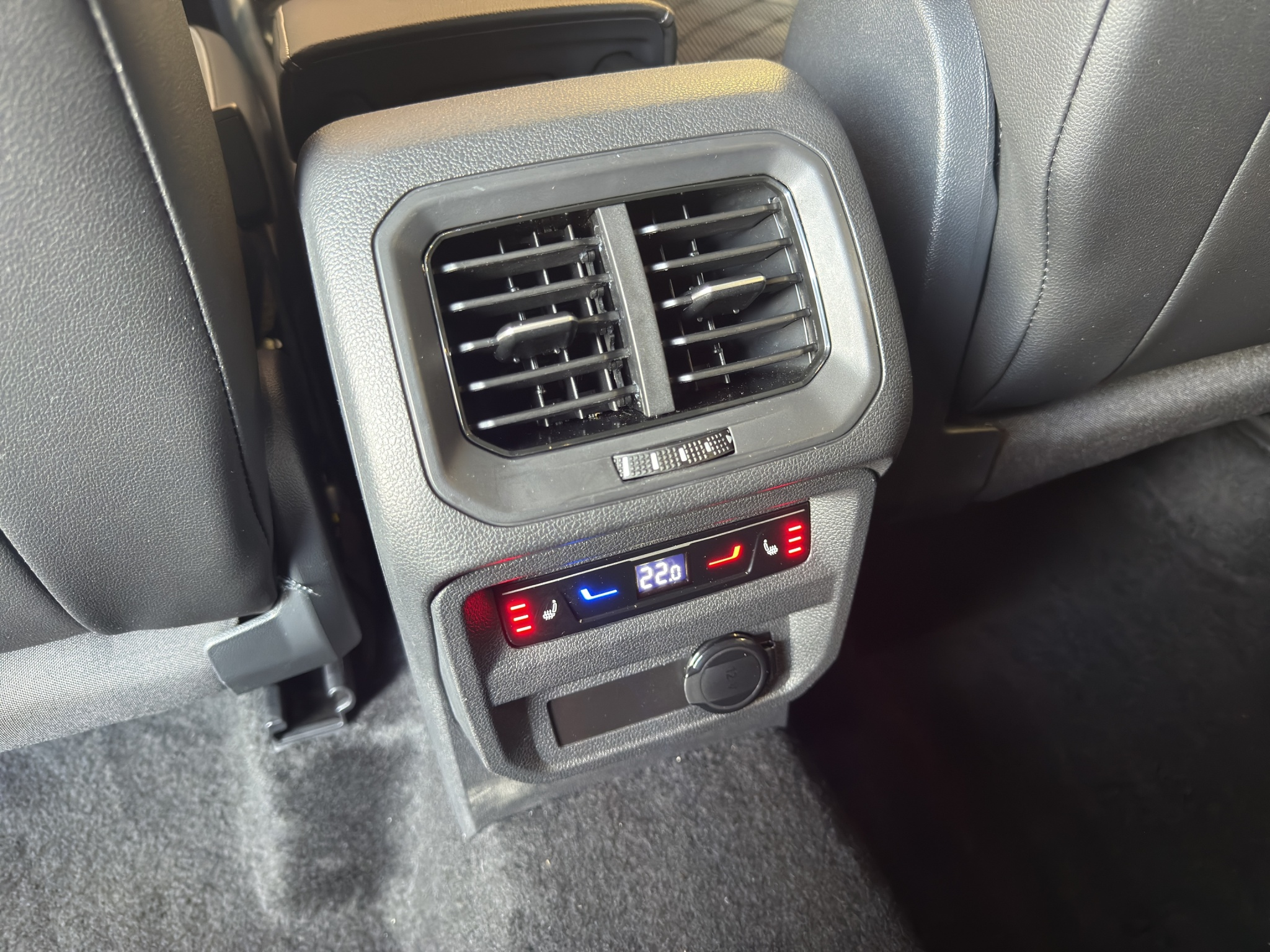 listing desktop thumbnail image 21